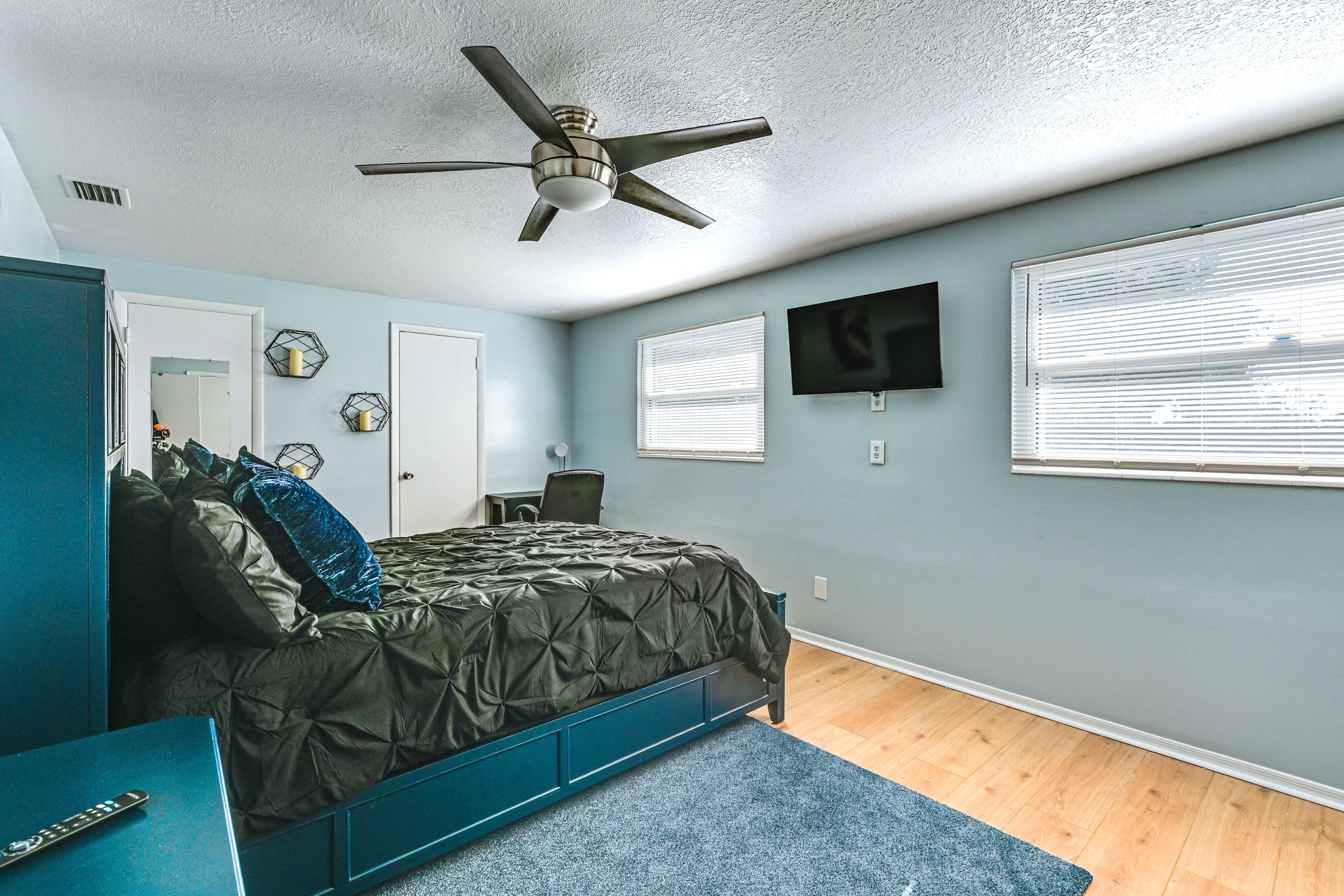Bedroom 1 | Queen Bed | Linens Provided