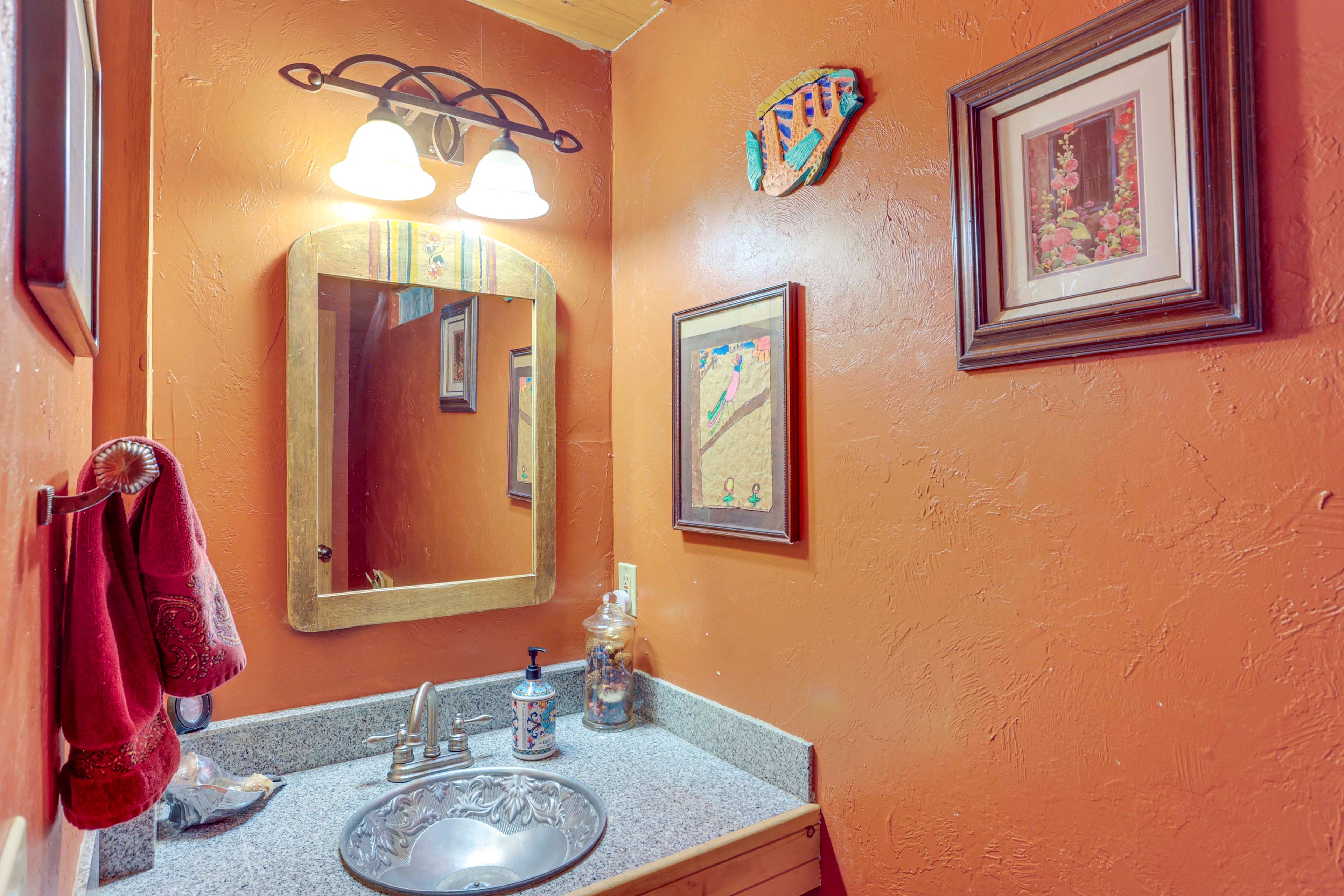 Half Bathroom | 1st Floor