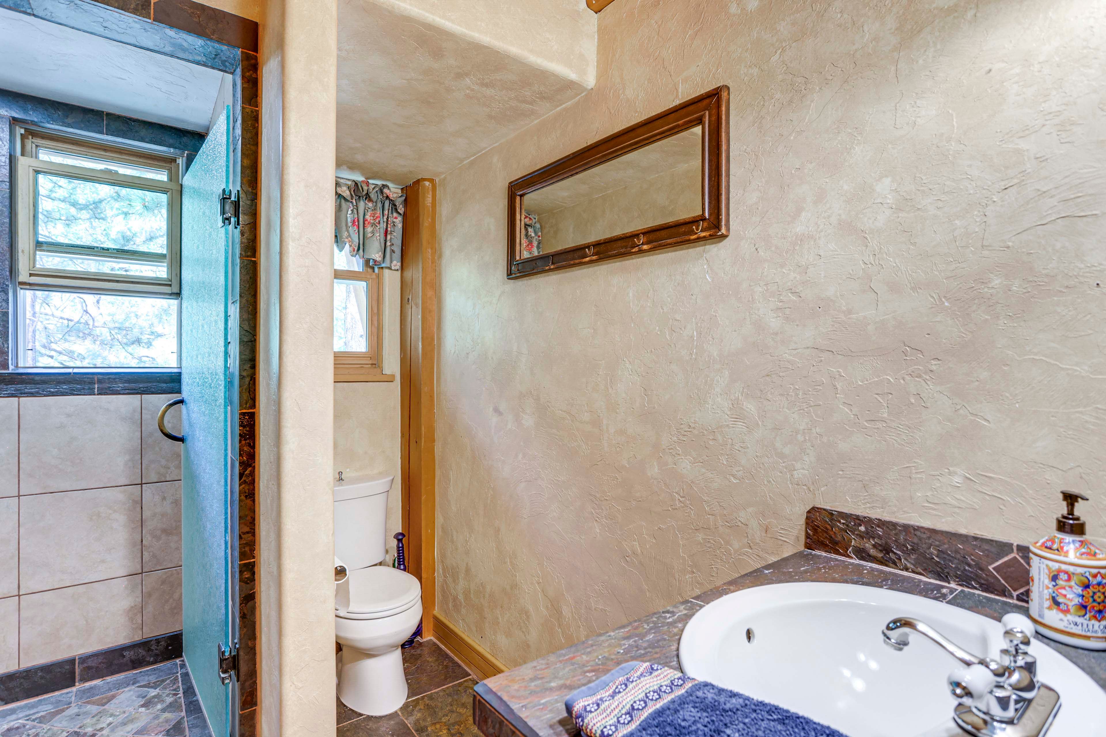 Full Bathroom | 2nd Floor