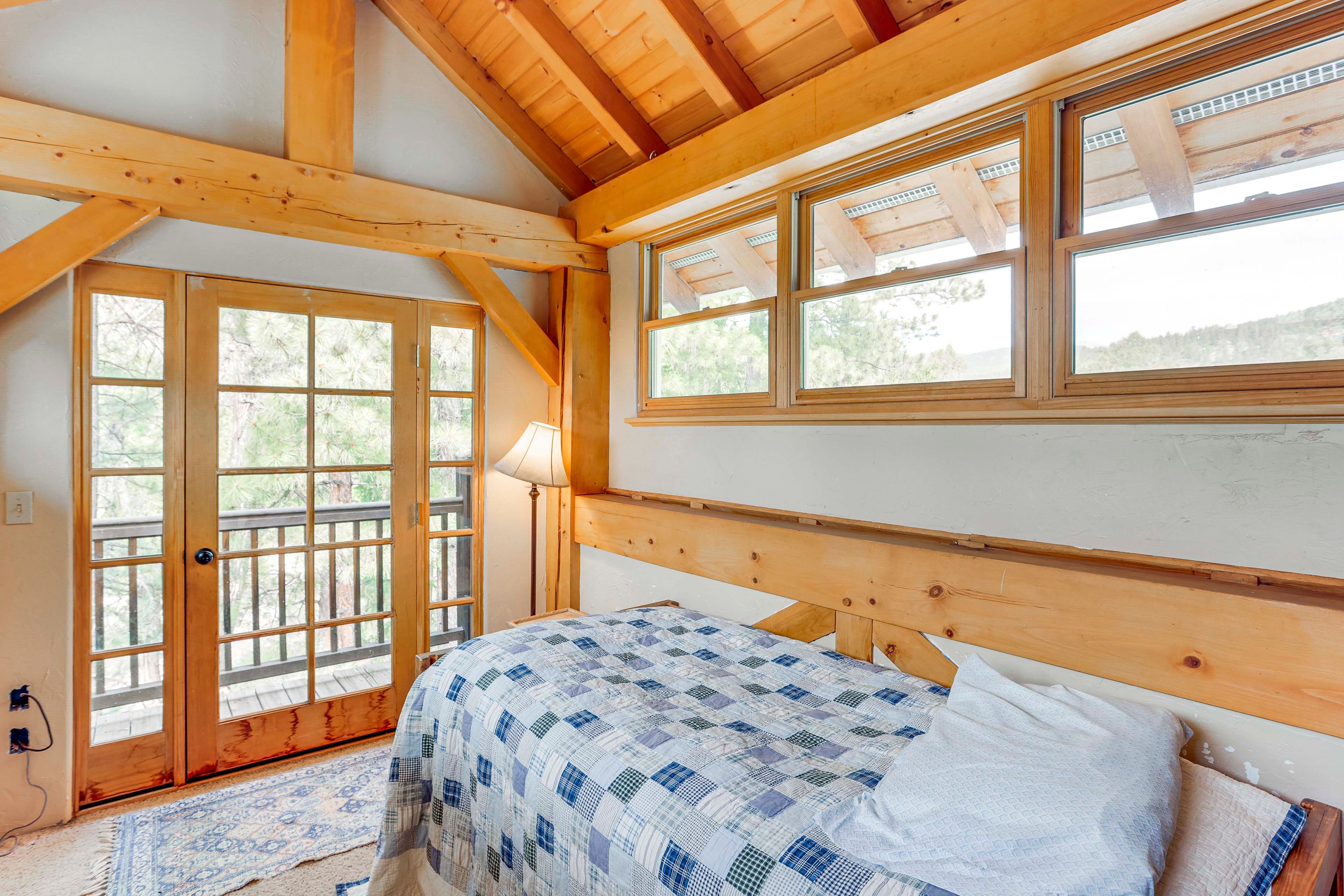 Bedroom 6 | 3rd Floor | Twin Daybed w/ Twin Trundle