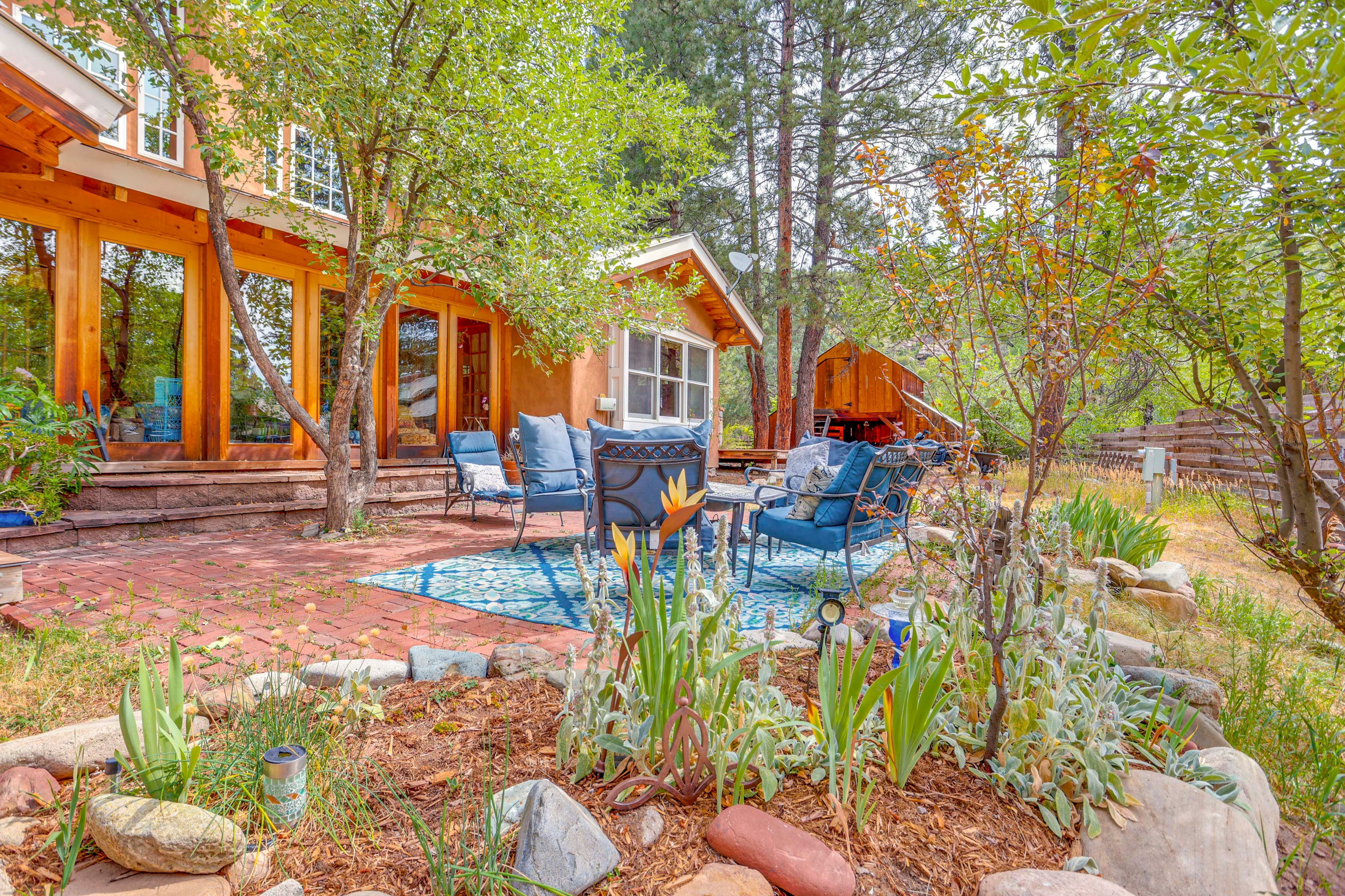Patio | Seating