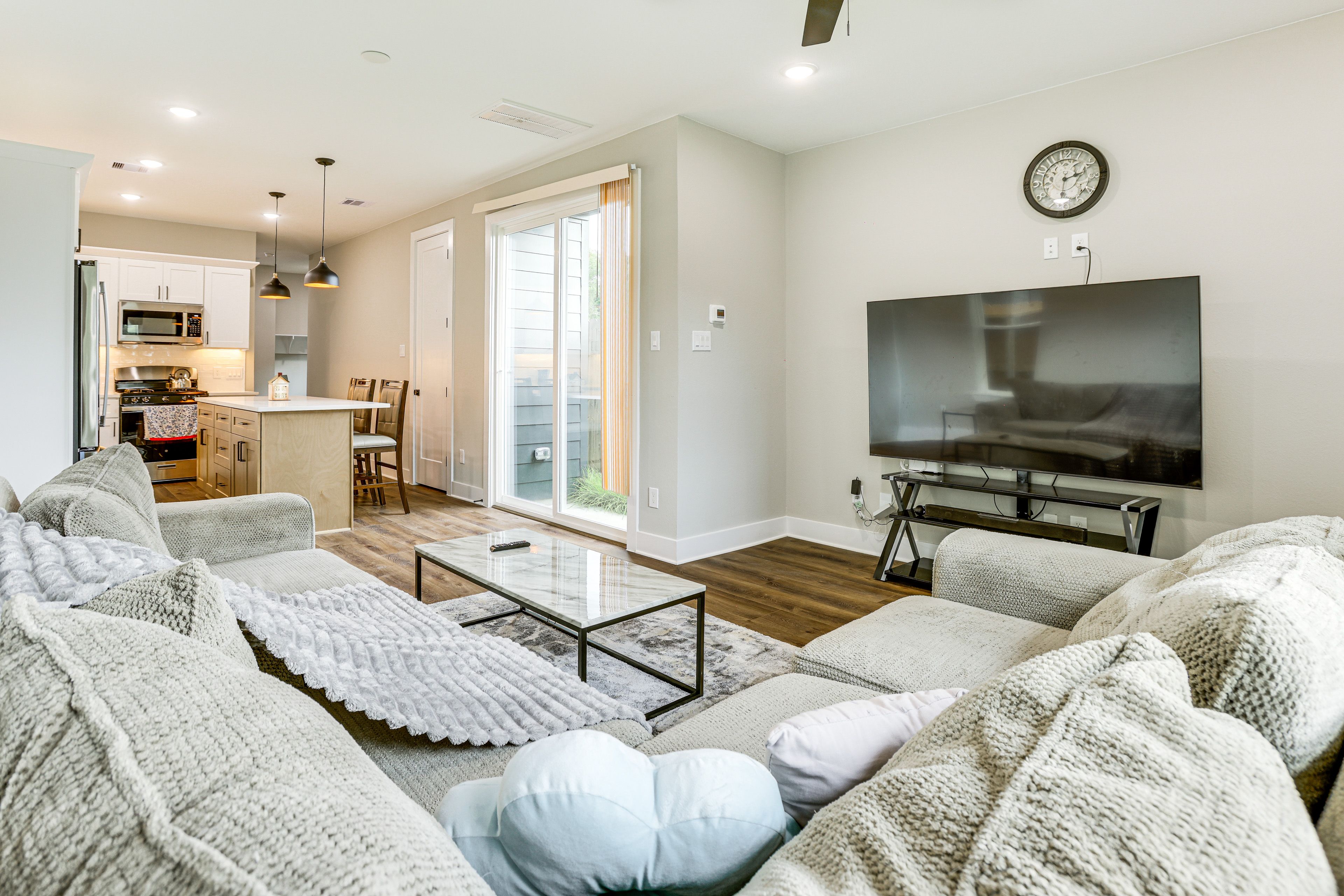 Houston Vacation Rental | 3BR | 2.5BA | 1,553 Sq Ft | Stairs Required