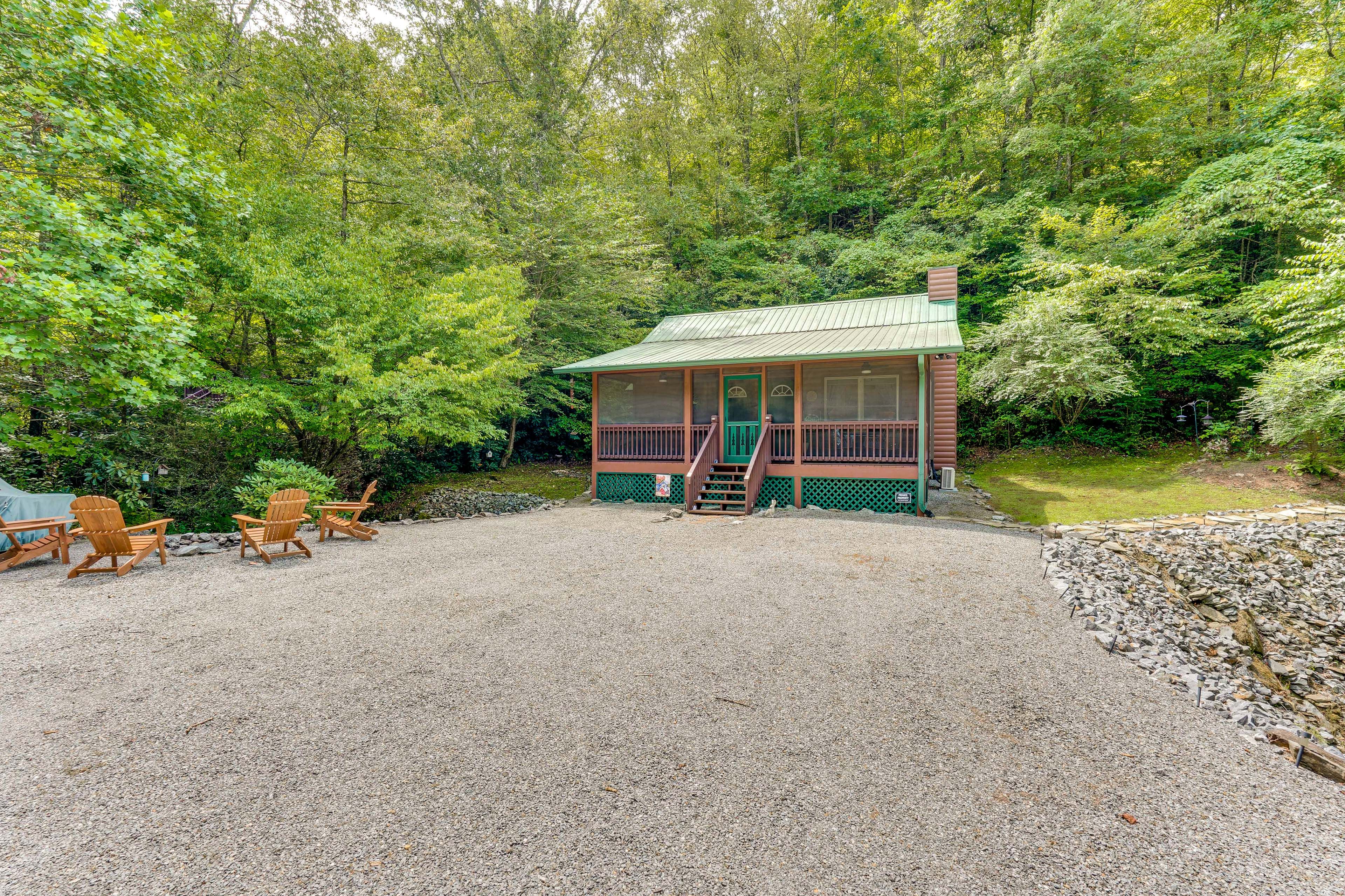 Outdoor Living | Wood-Burning Fire Pit | Creek Access On-Site