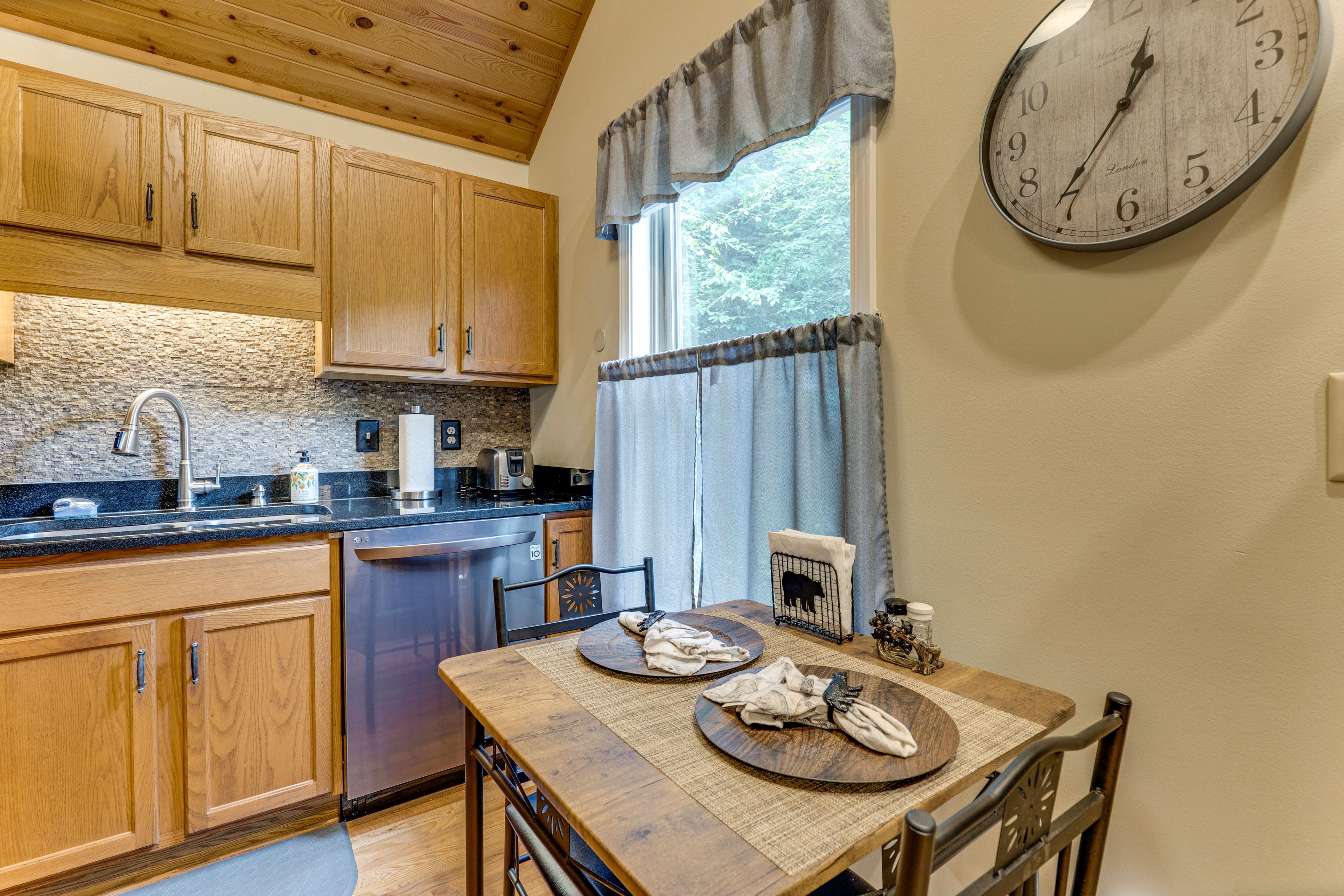 Kitchen | Toaster | Air Fryer | Dishware & Flatware