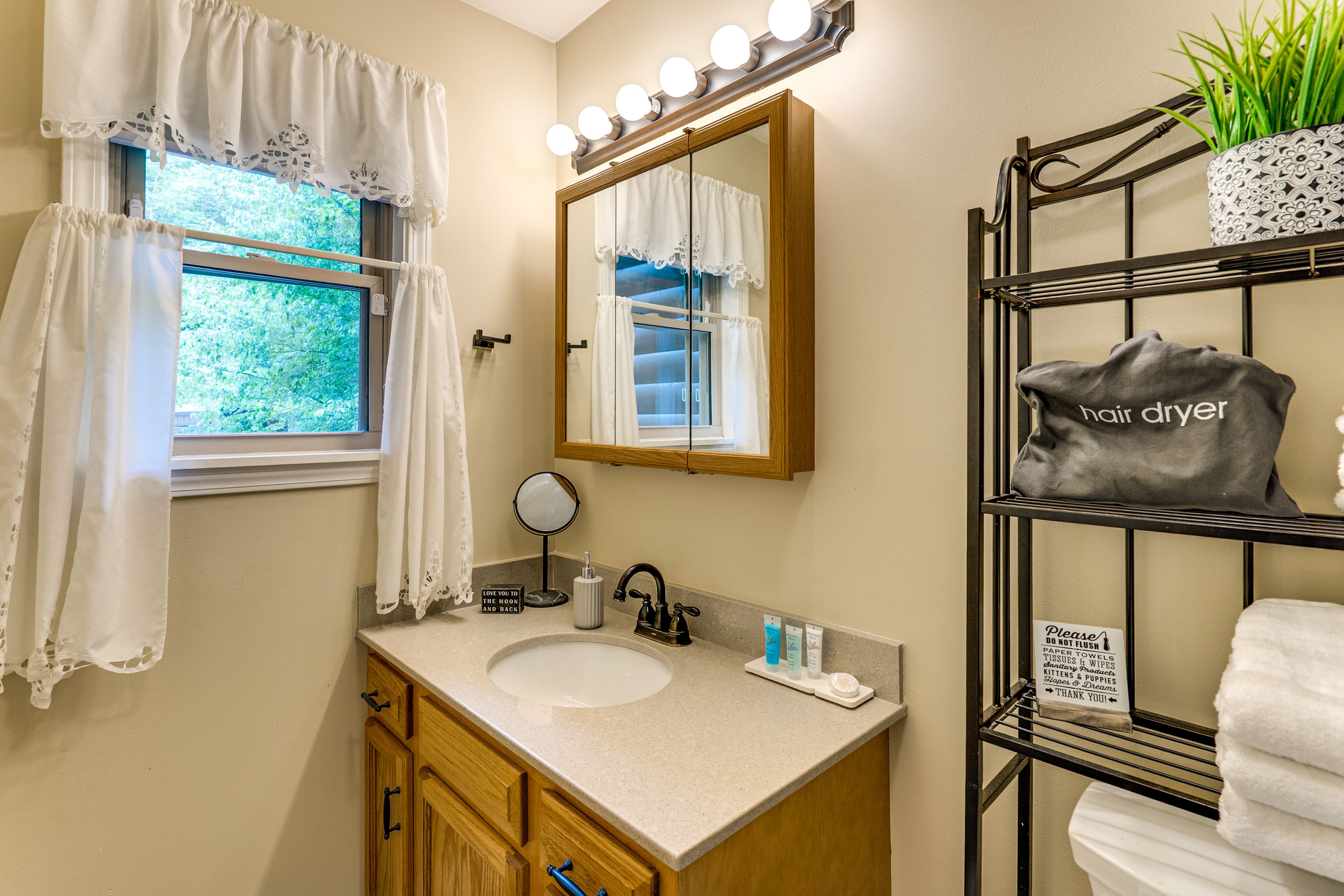 En-Suite Bathroom