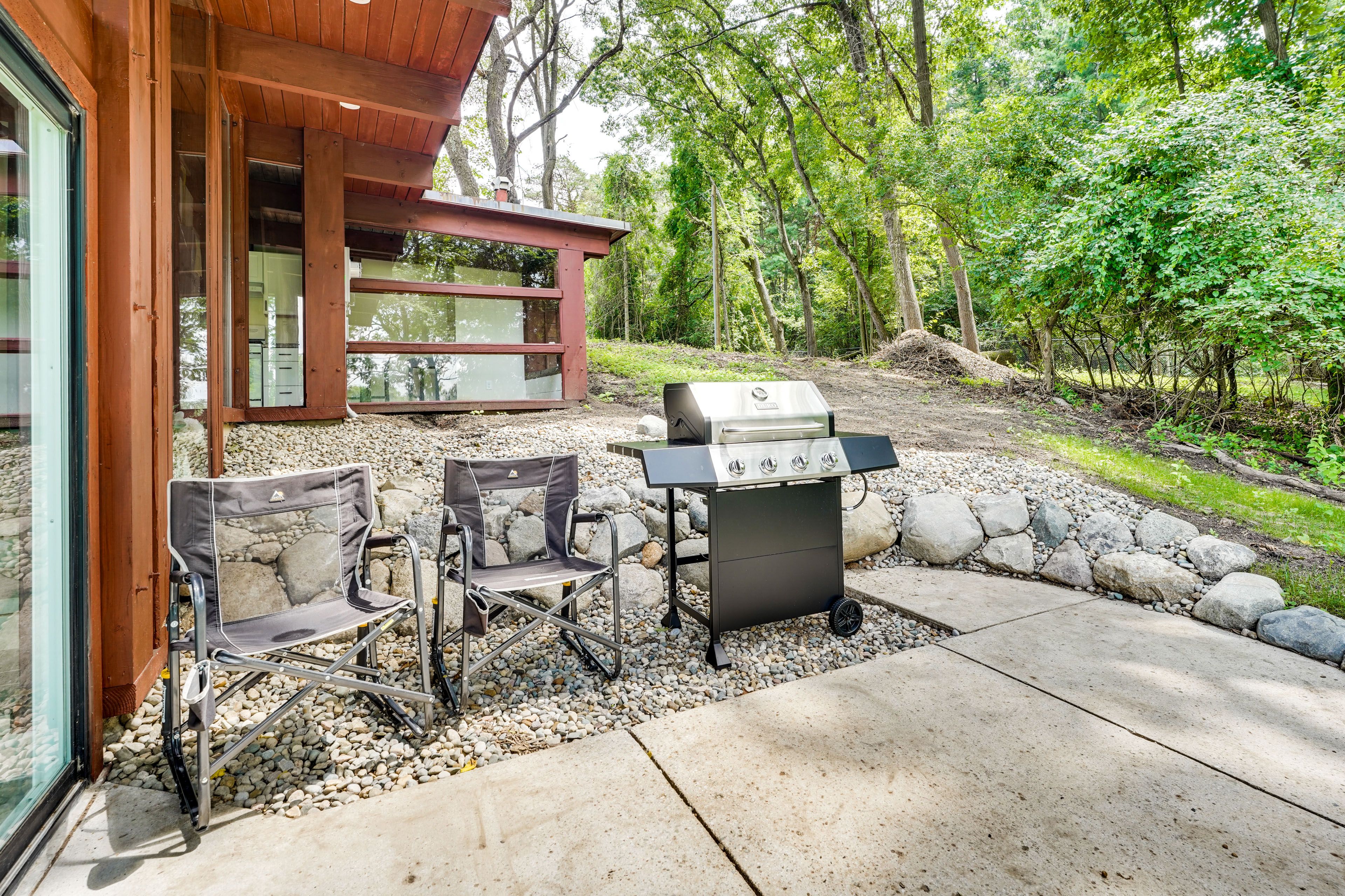 Patio | 2 Lawn Chairs | Gas Grill
