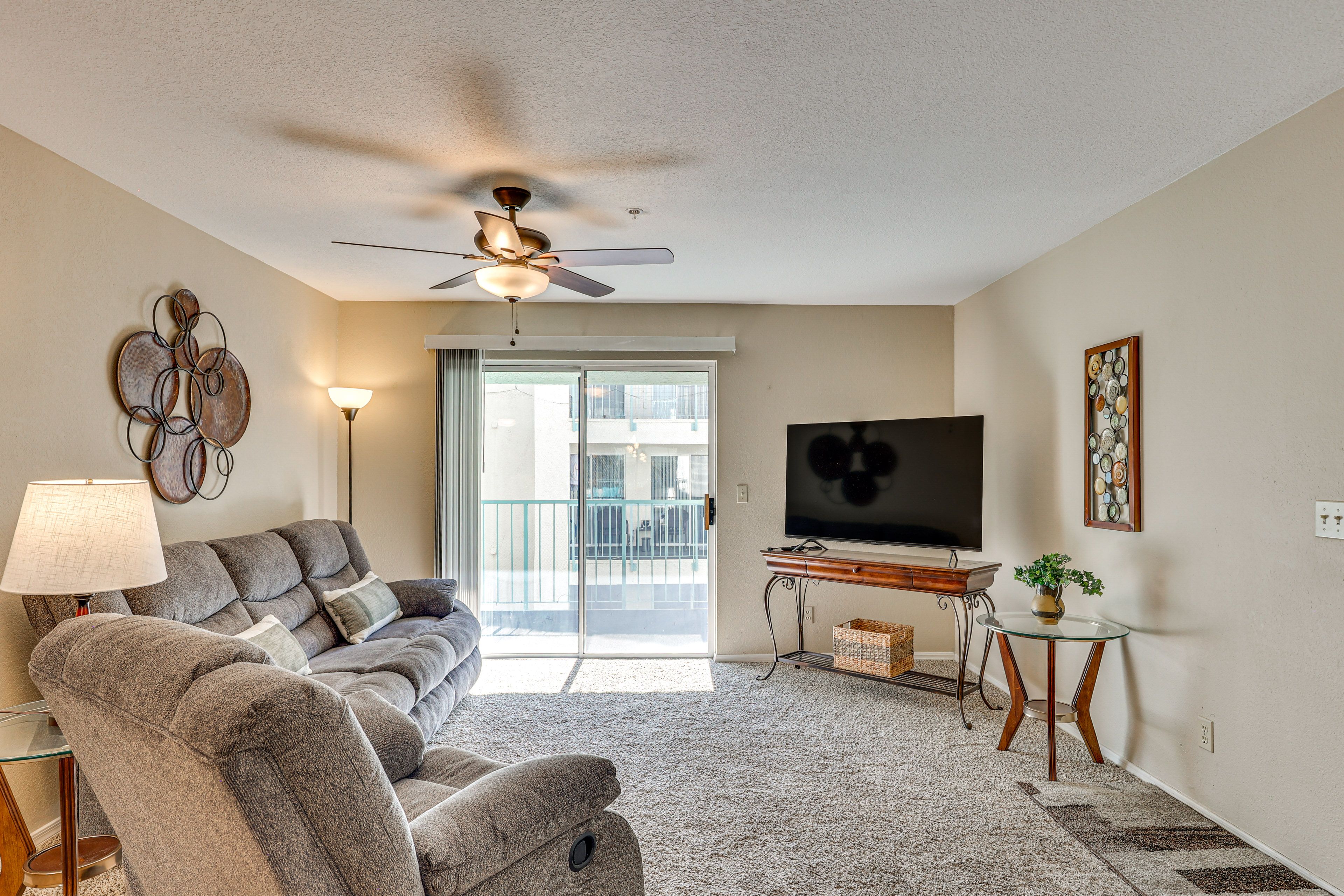 Living Room | Smart TV | Reclining Sofa & Chair