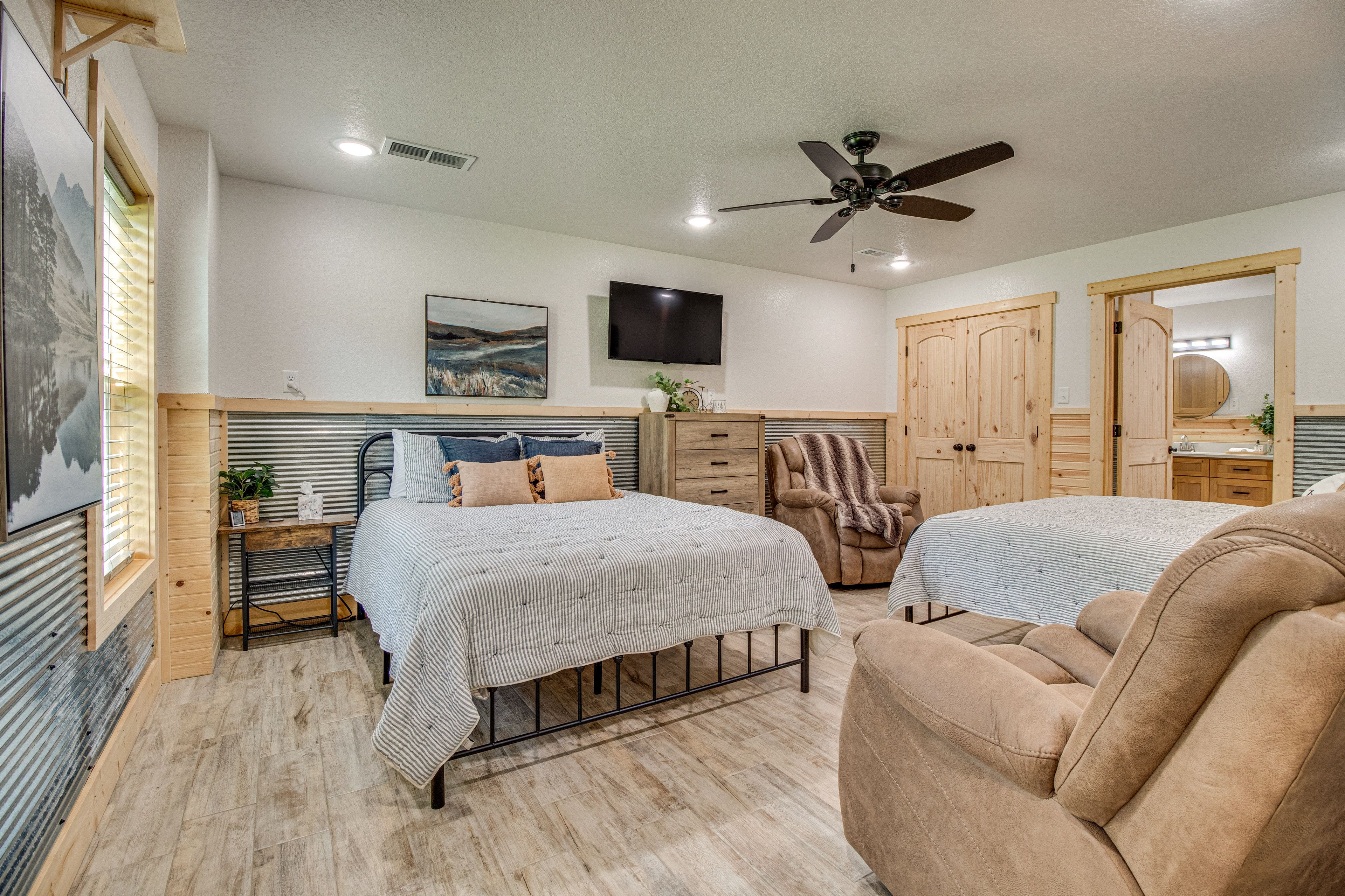Bedroom 2 | 2 Queen Beds | Lower Floor