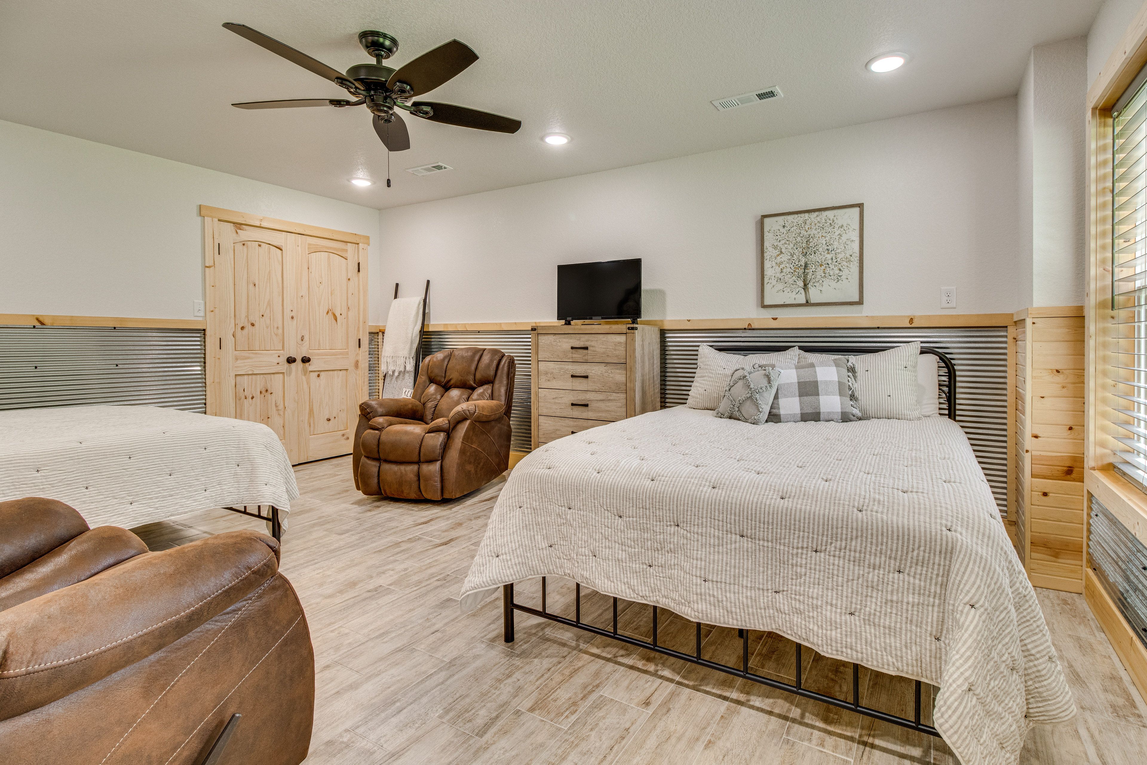 Bedroom 3 | 2 Queen Beds | Lower Floor