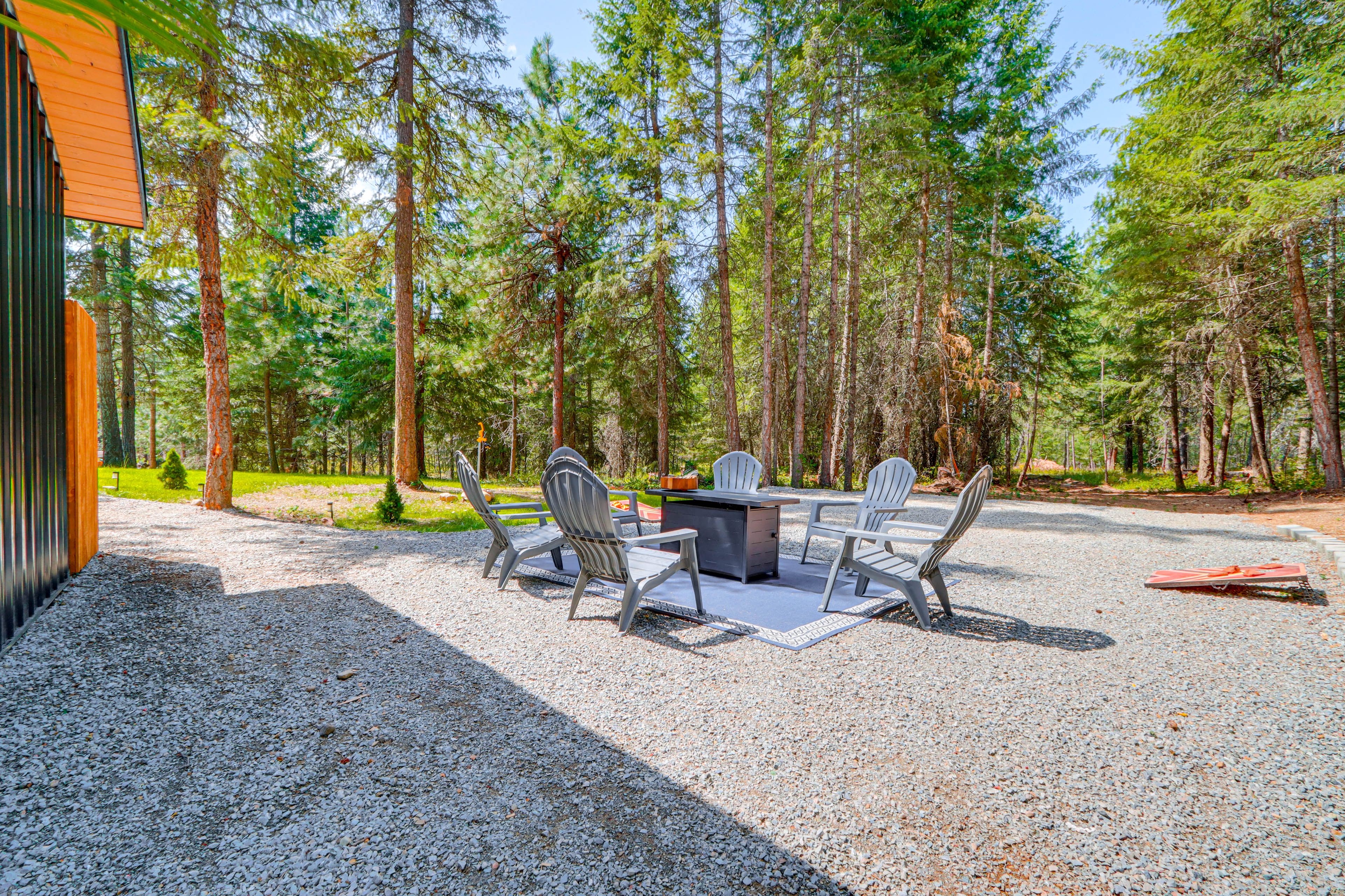 Fire Pit | Cornhole Boards