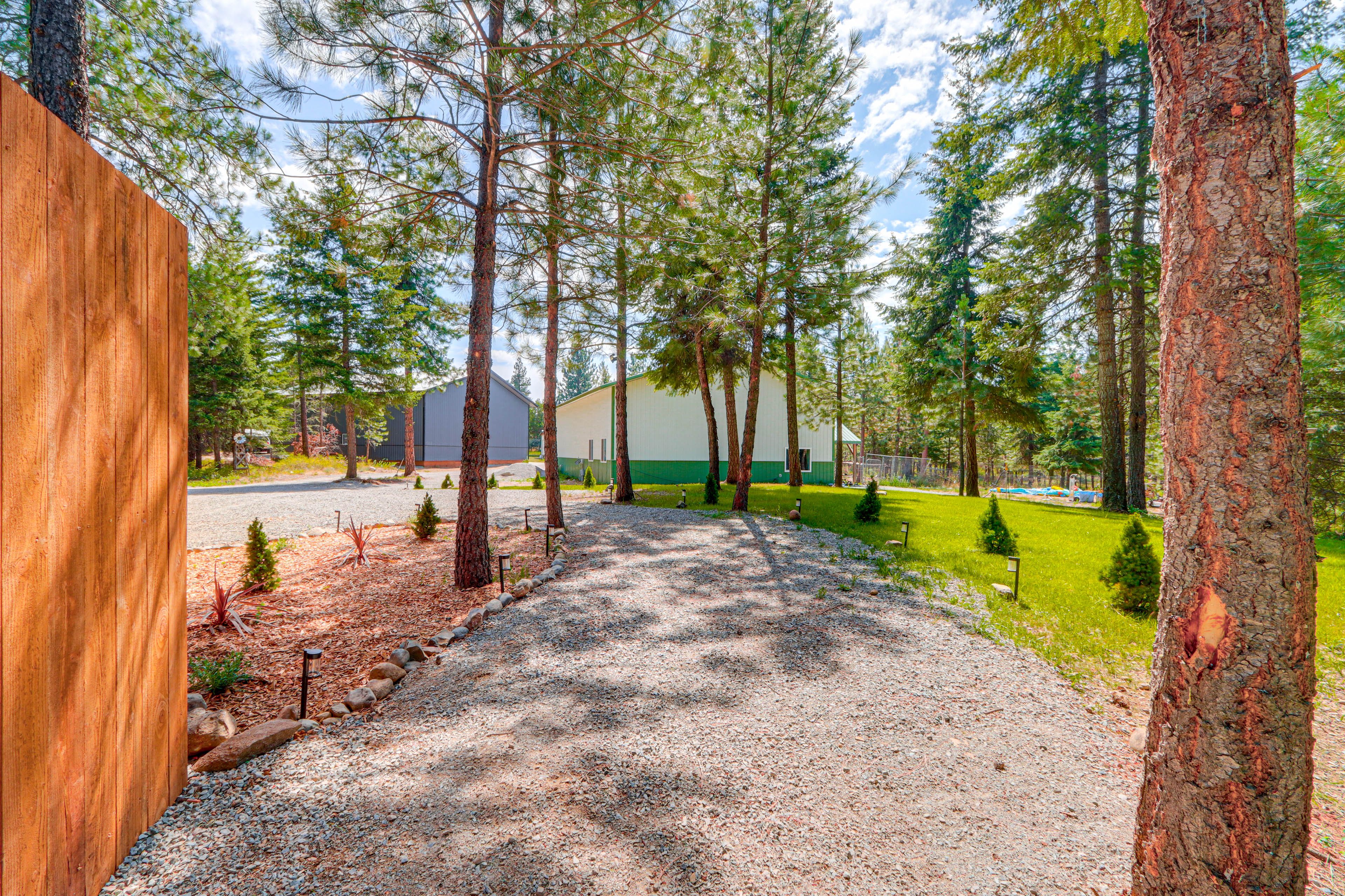 Parking | Driveway (2 Vehicles)