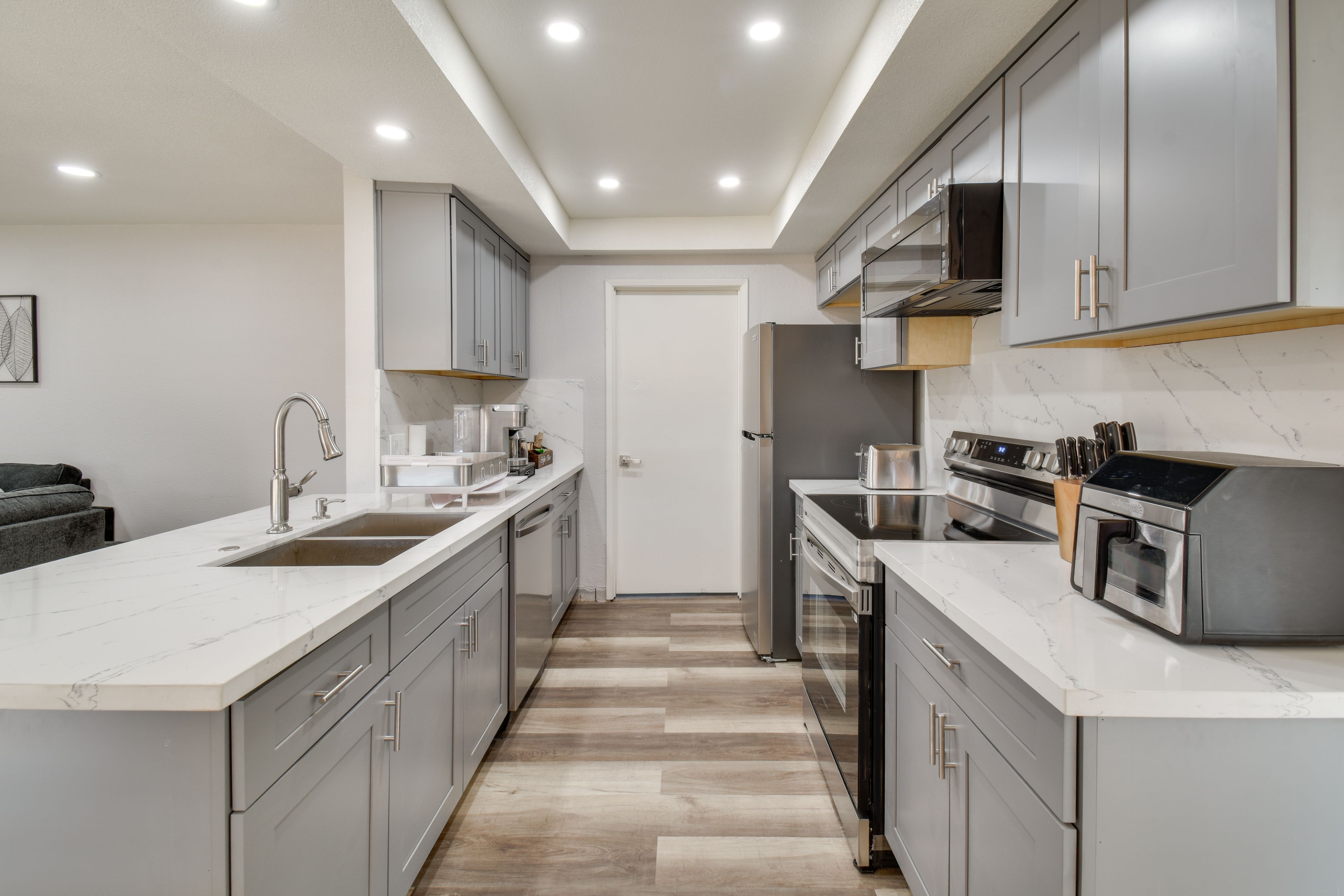 Kitchen | Cooking Basics | Drip & Keurig Coffee Makers | Tea Kettle | Air Fryer