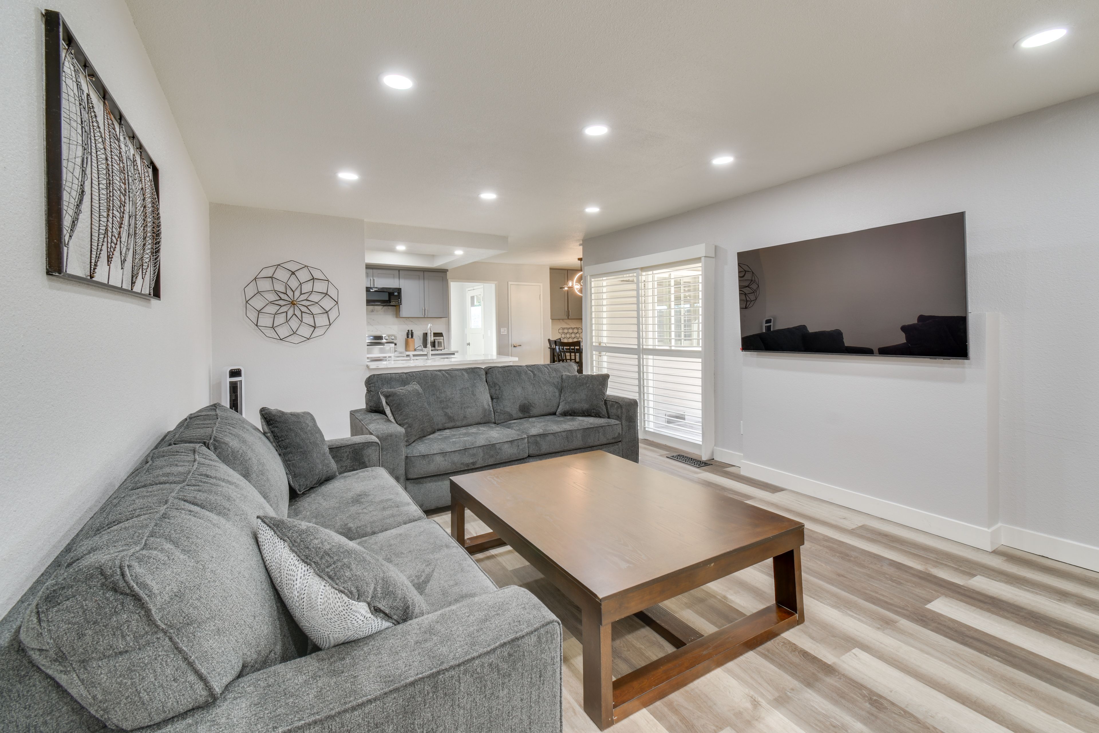 Merced Vacation Rental | 4BR | 3BA | 1,737 Sq Ft | 3 Steps Required