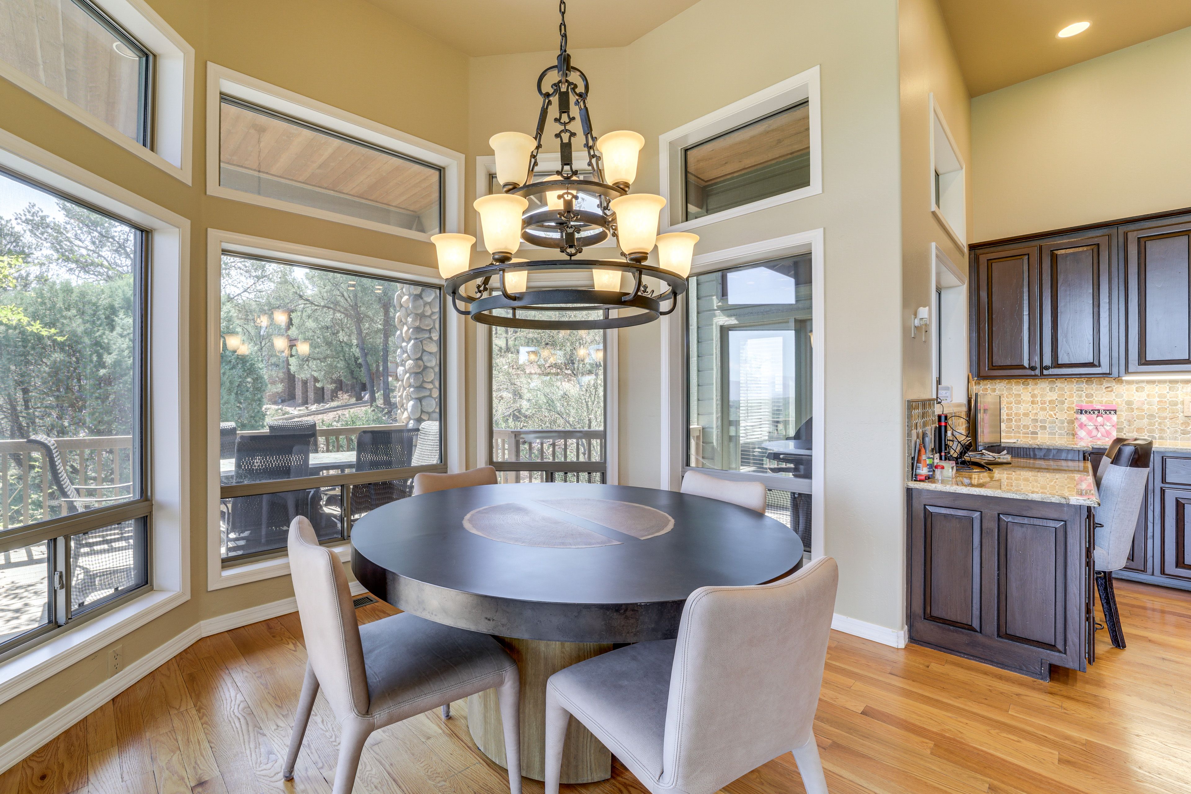 Dining Area | Dishware & Flatware | Central A/C & Heat