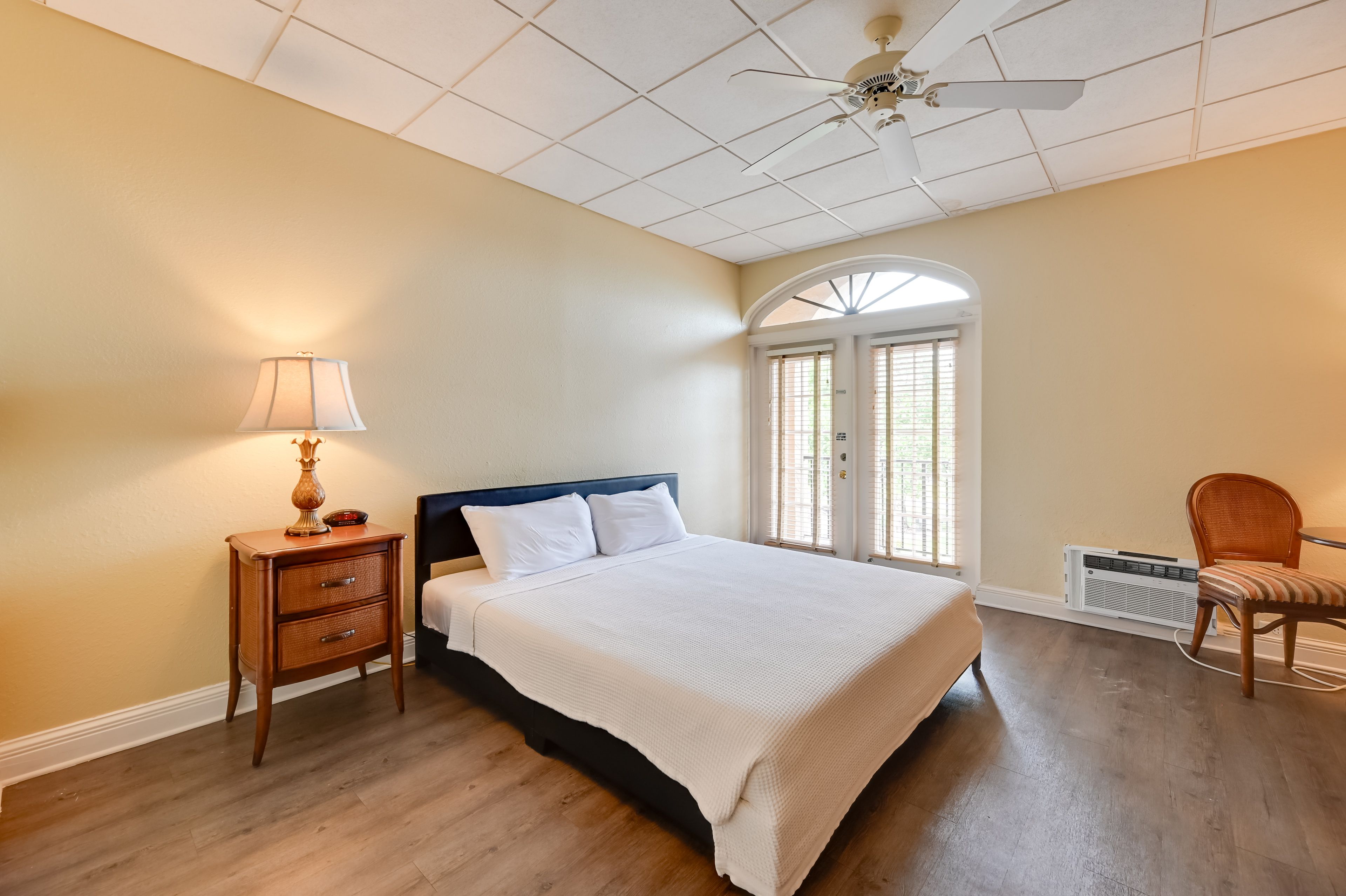 Studio | Queen Bed | Free WiFi | Window A/C Unit | Central Heat