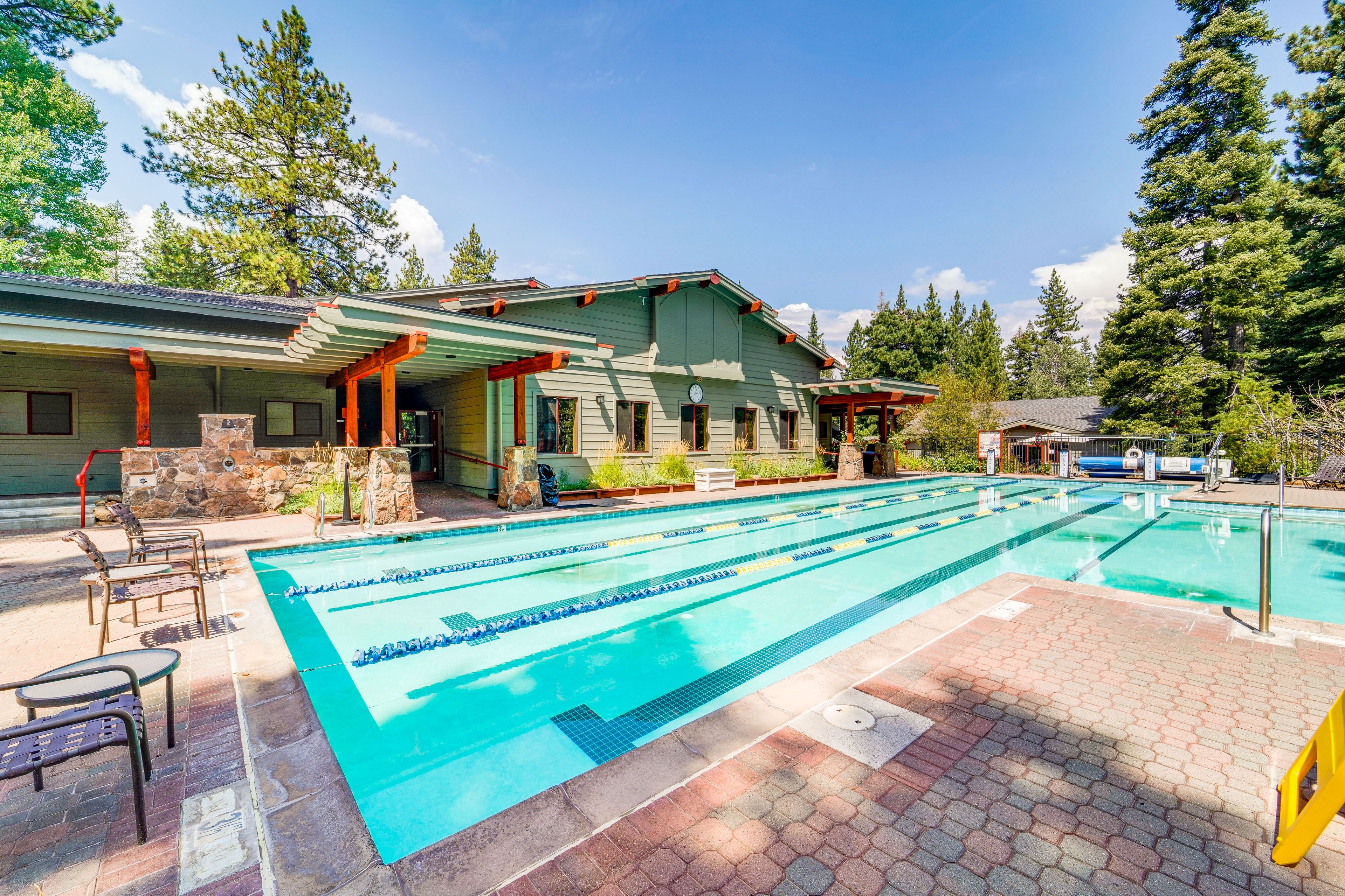 Timber Creek Lodge | Community Amenities | Outdoor Pool