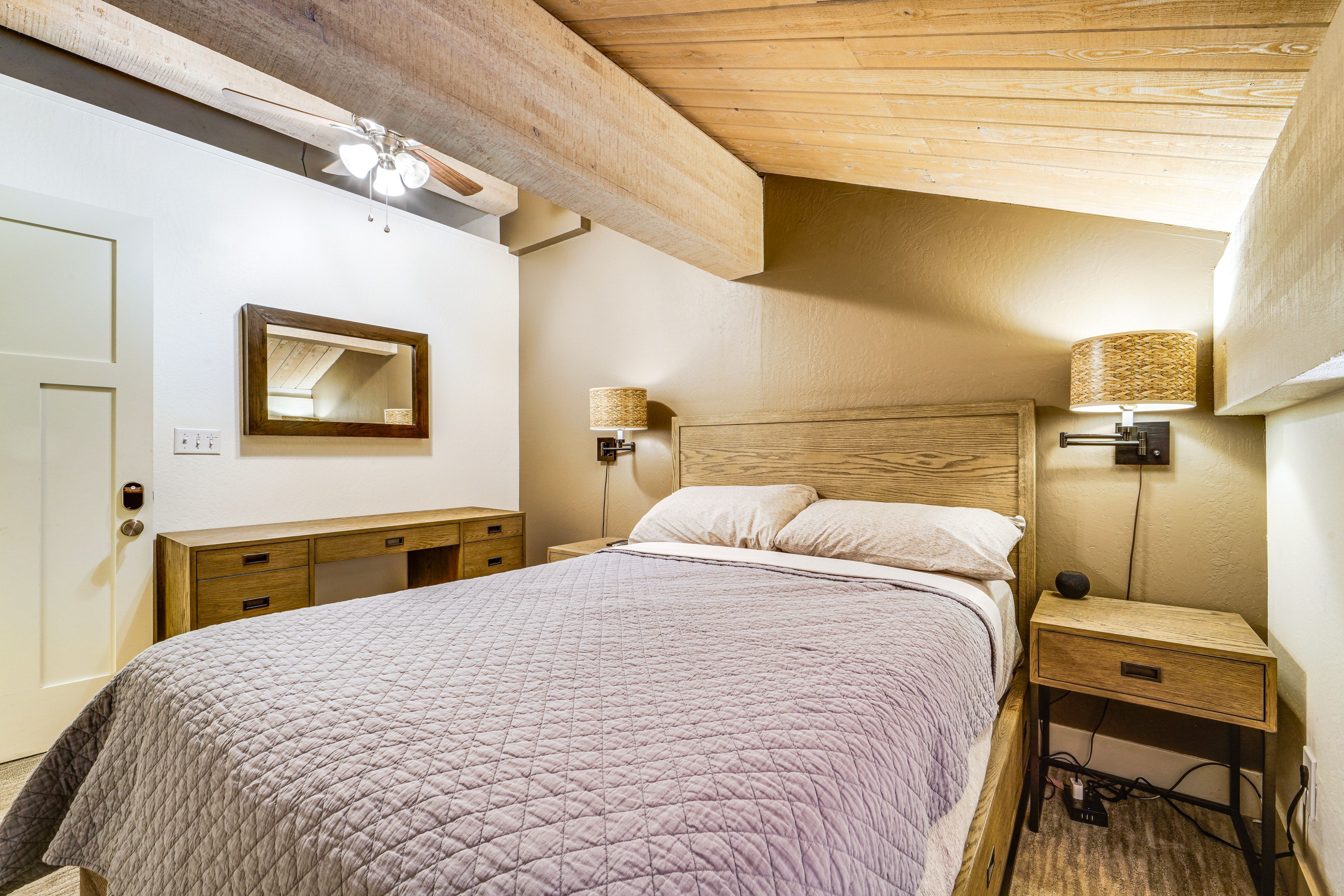Studio (Loft) | 2nd Floor | Queen Bed | Linens Provided