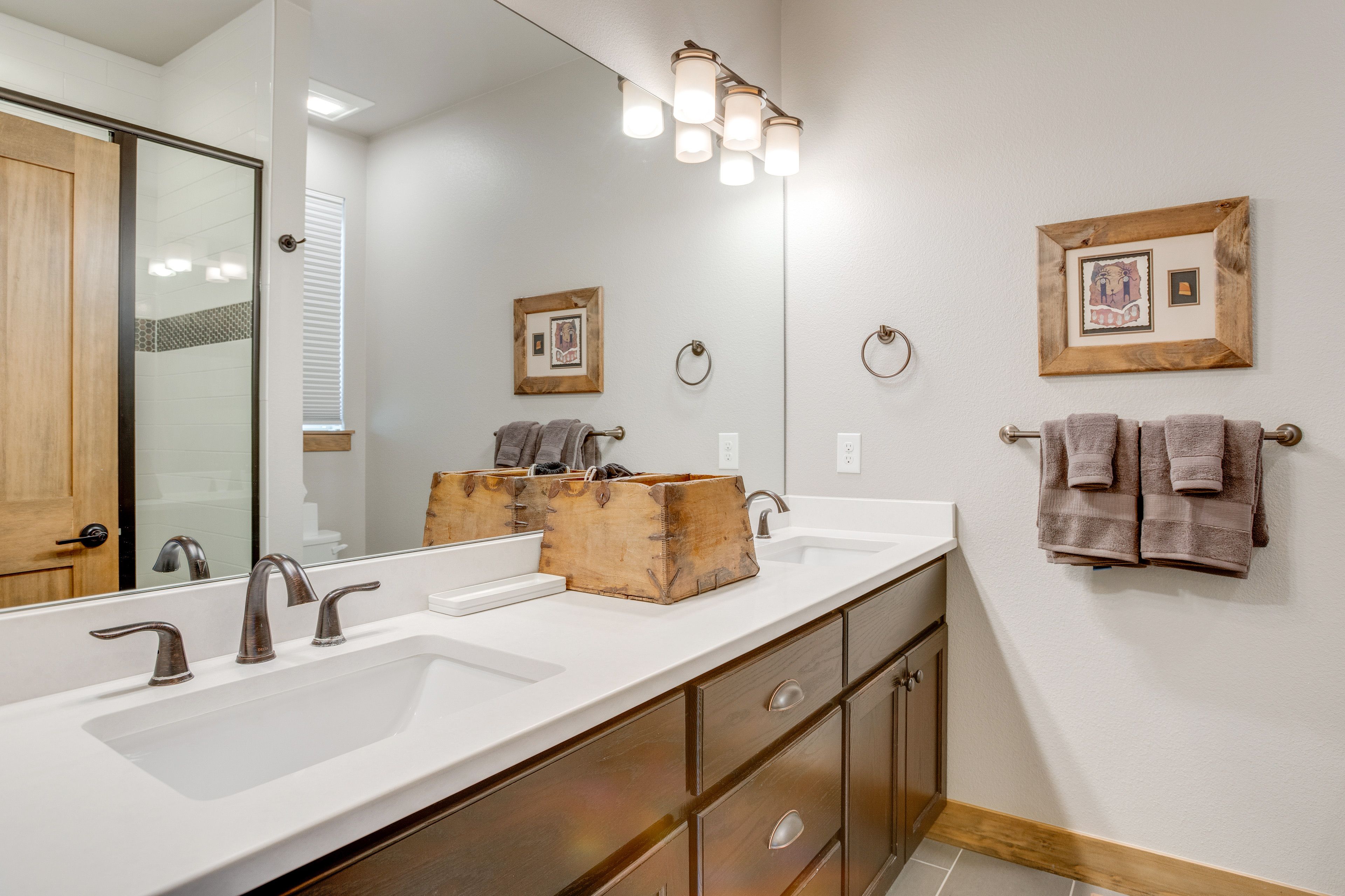 Full Bath | Towels | Hair Dryer | 2nd Floor