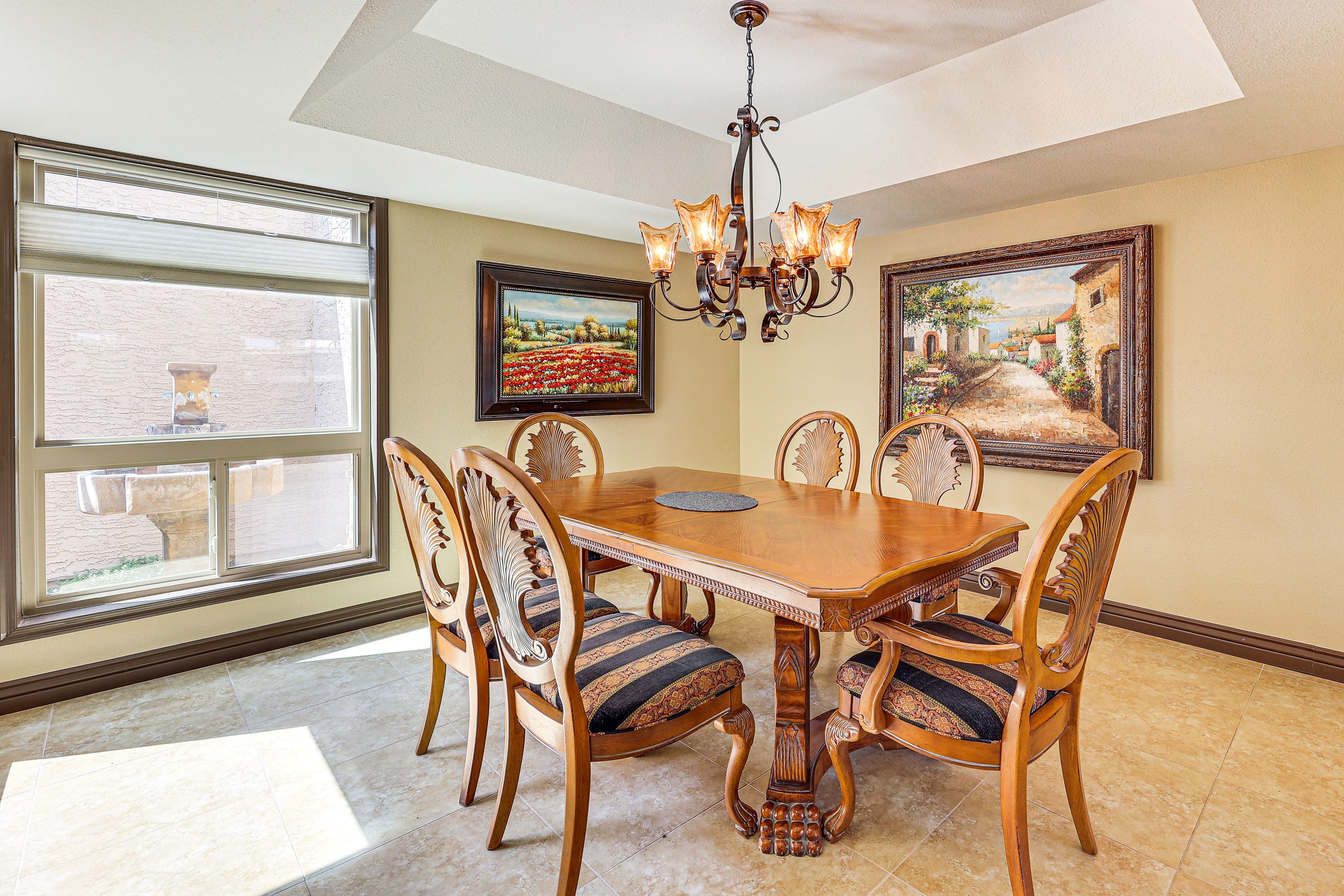 Dining Table | Dishware & Flatware