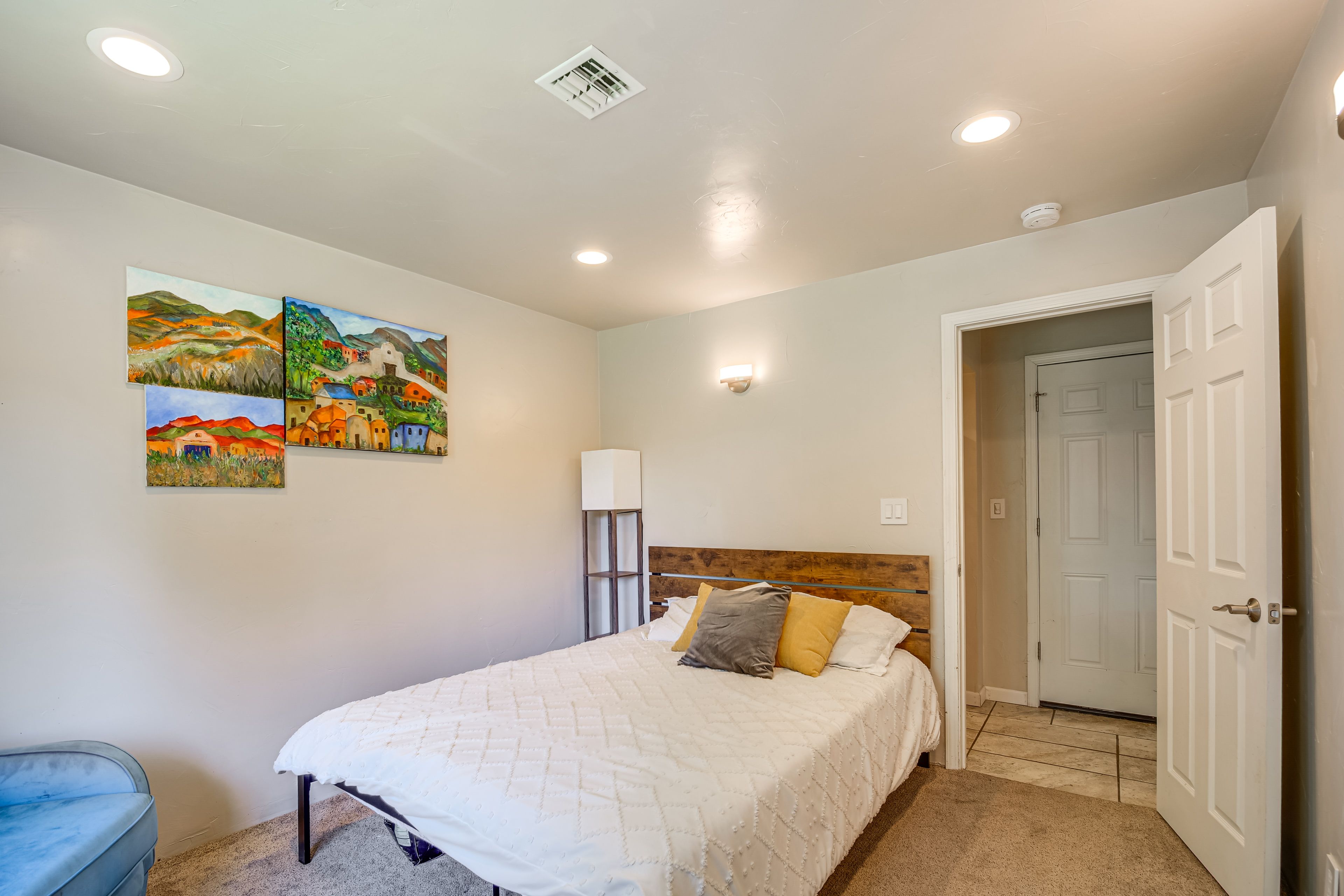 Bedroom 2 | Queen Bed