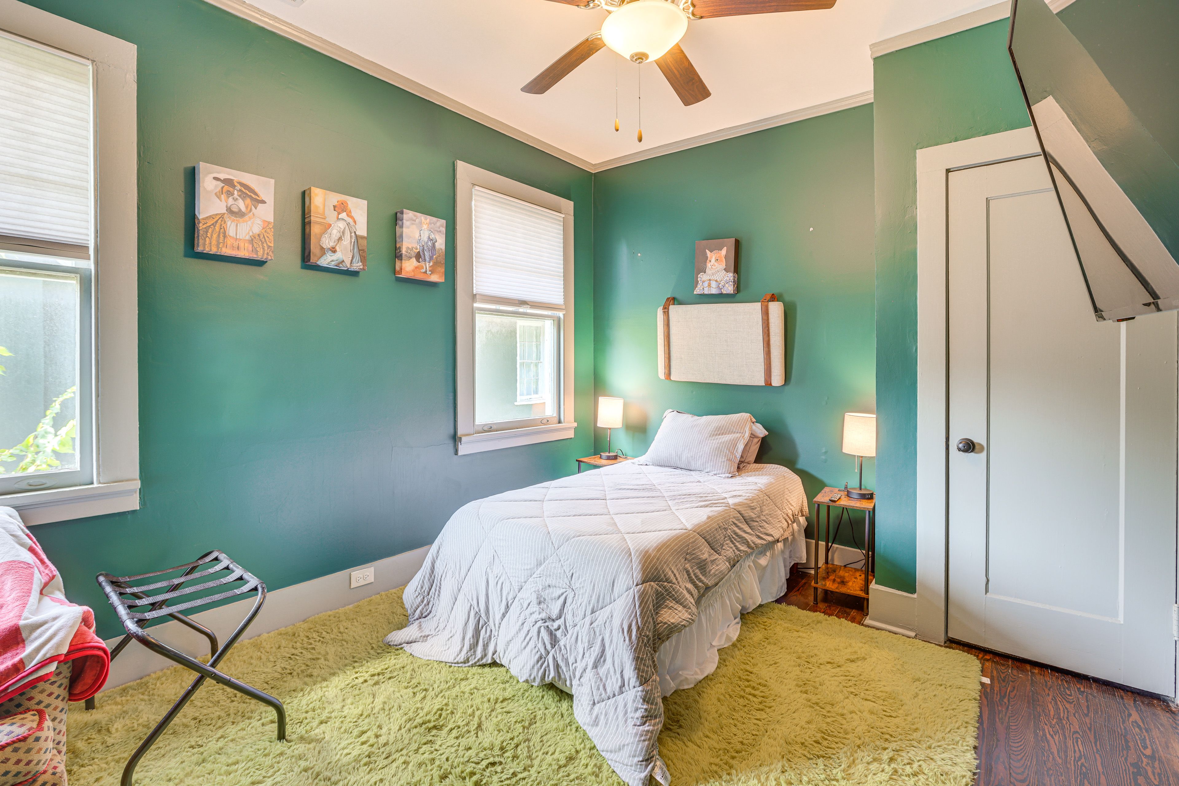 Bedroom 2 | 2nd Floor | Twin Bed | Twin Sleeper Sofa | Smart TV