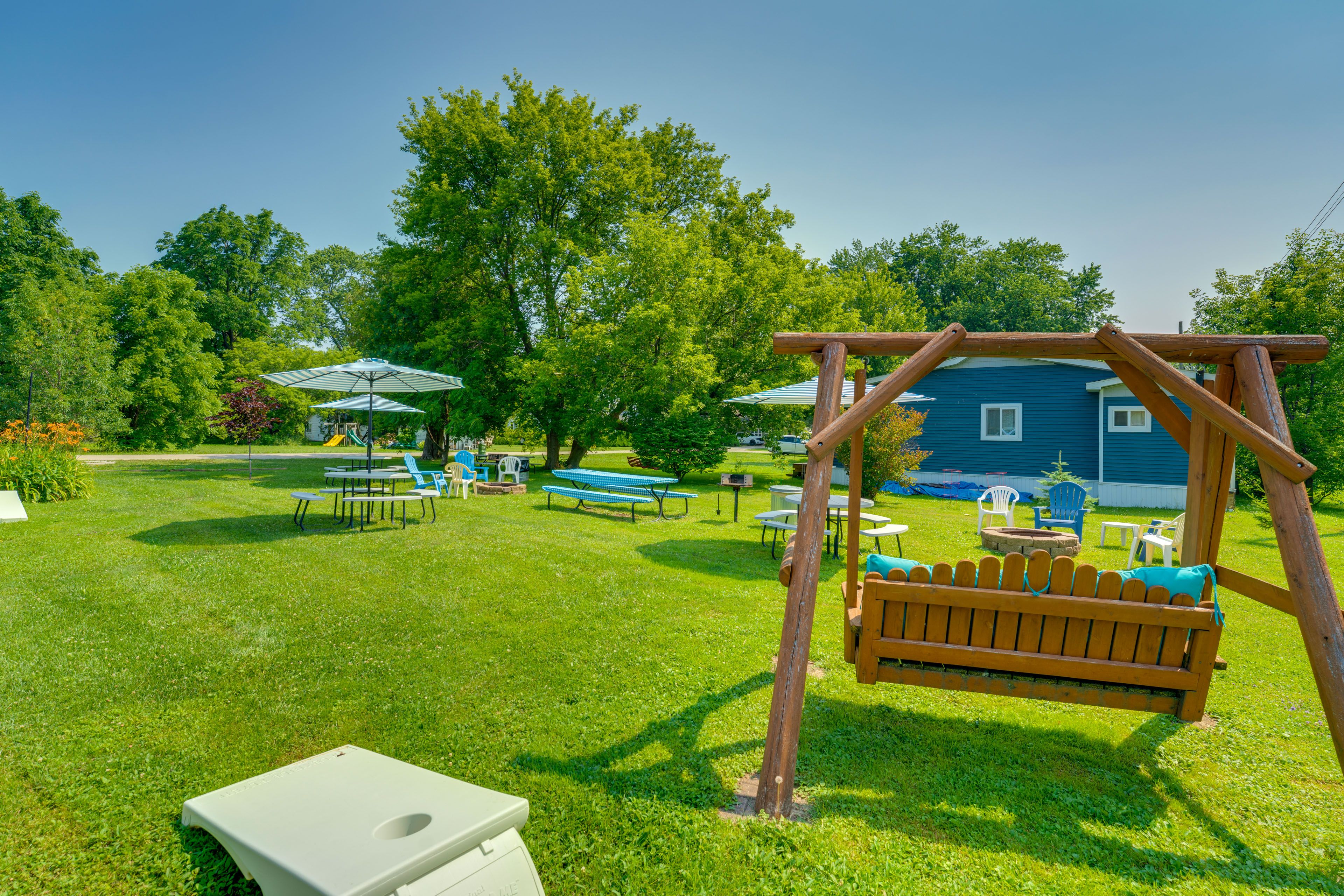 Shared Amenities | Outdoor Dining Area | Additional Fire Pits