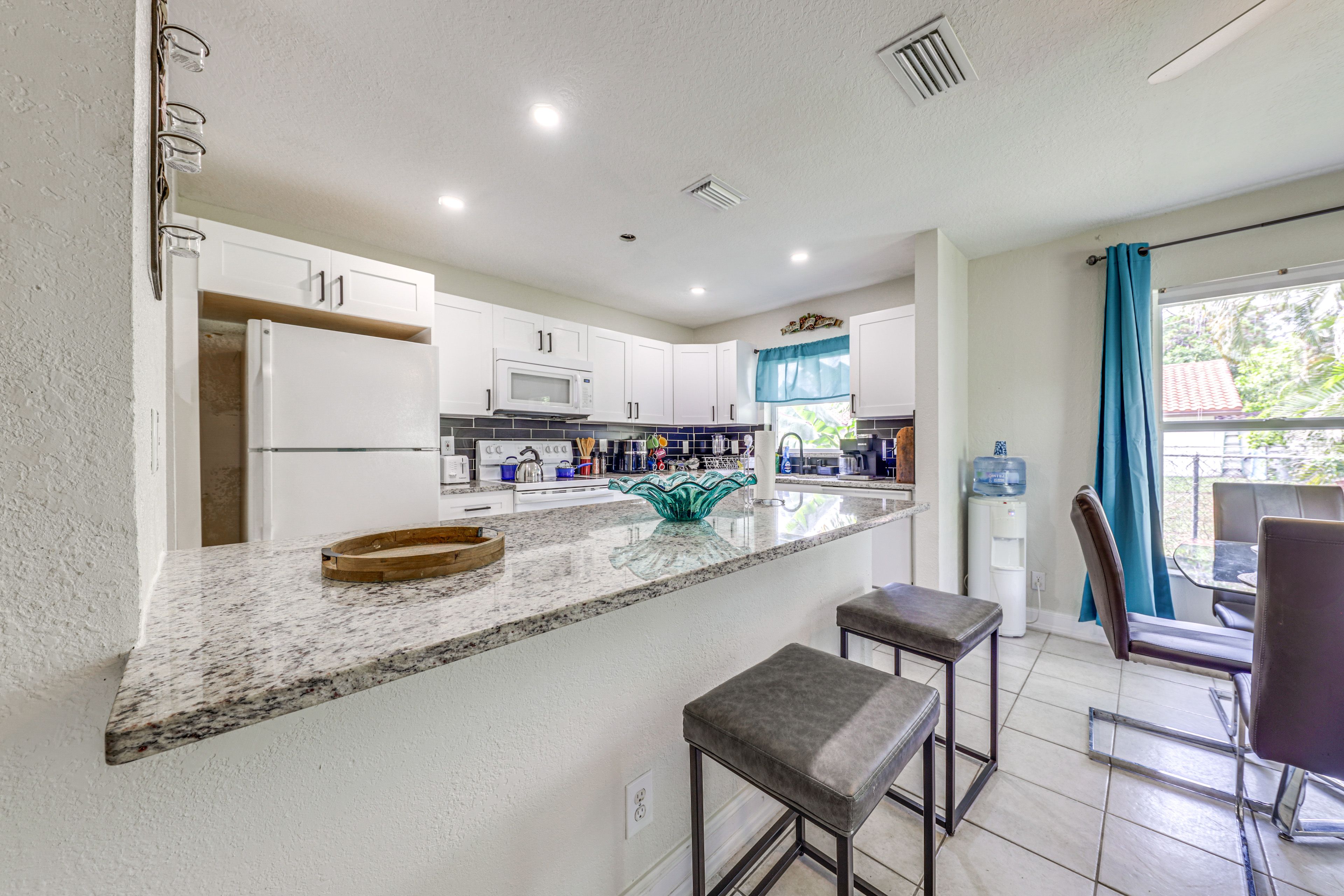 Breakfast Bar