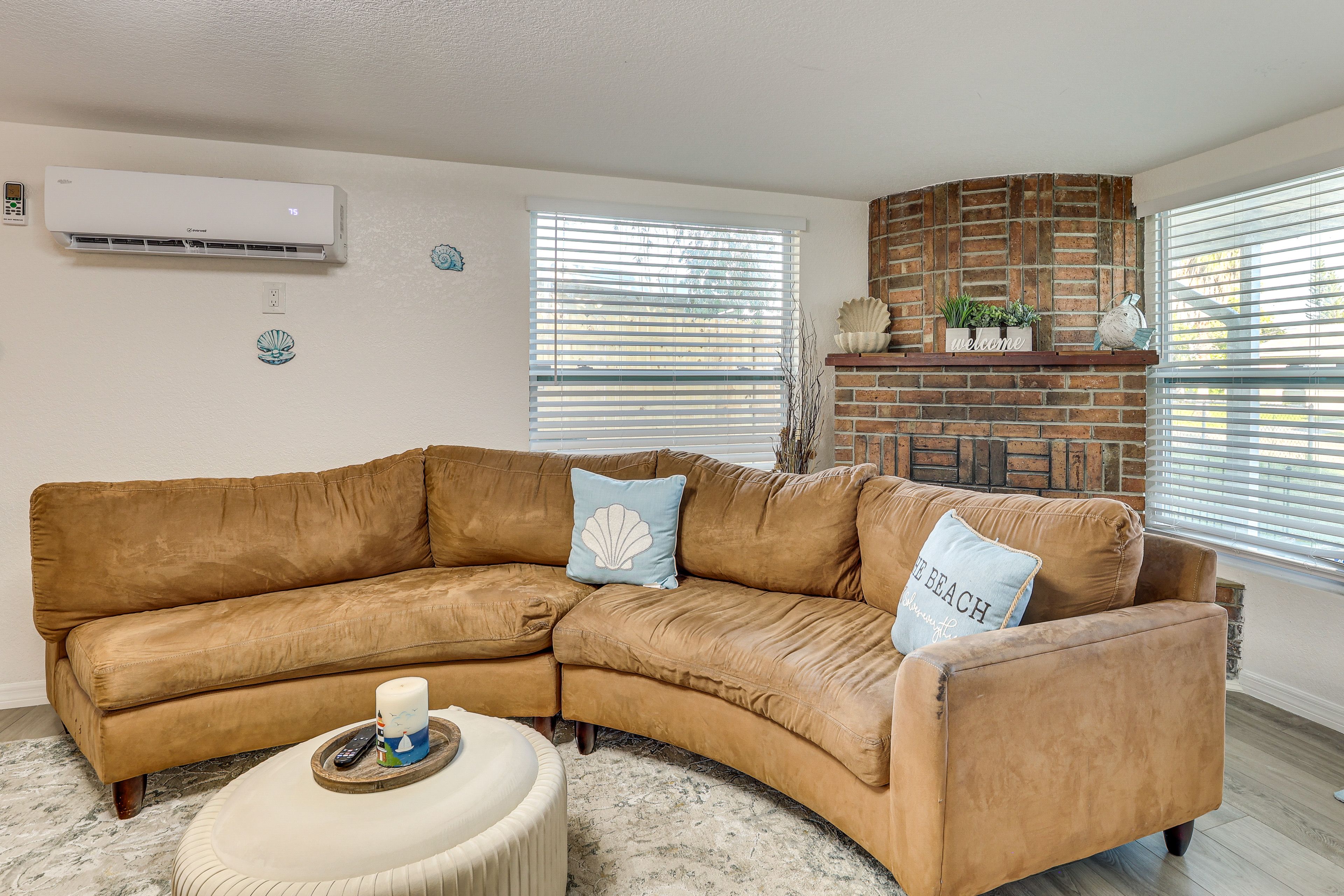 Living Room | Smart TV