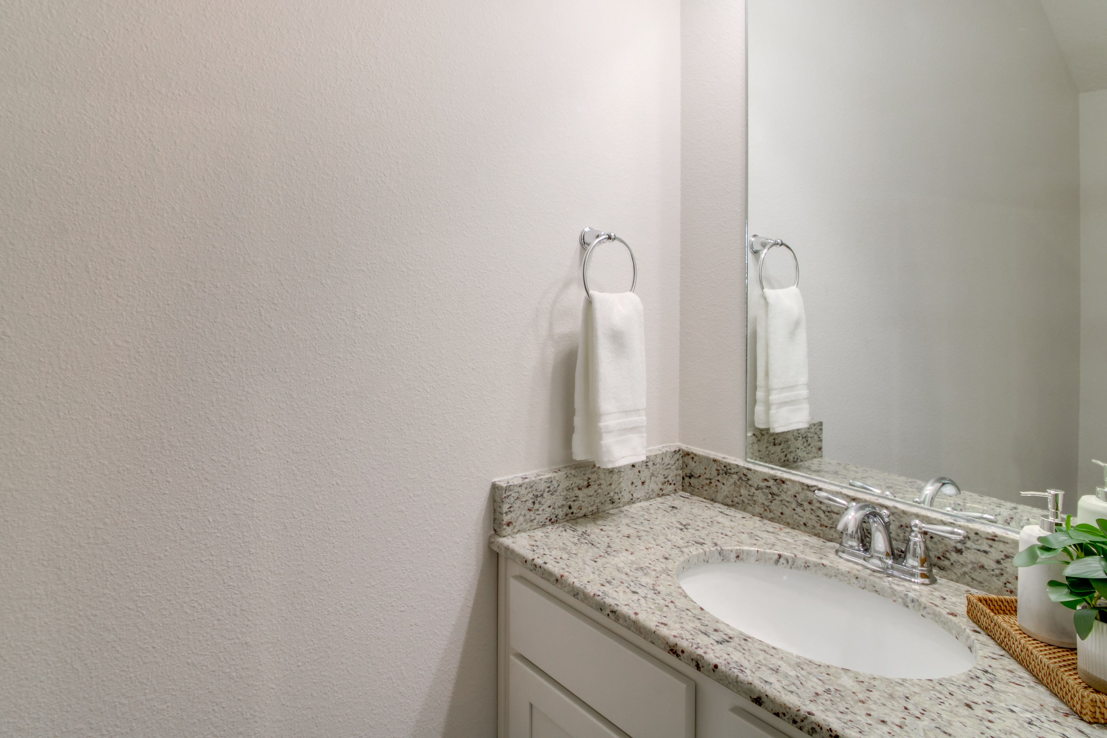 Half Bathroom | 1st Floor