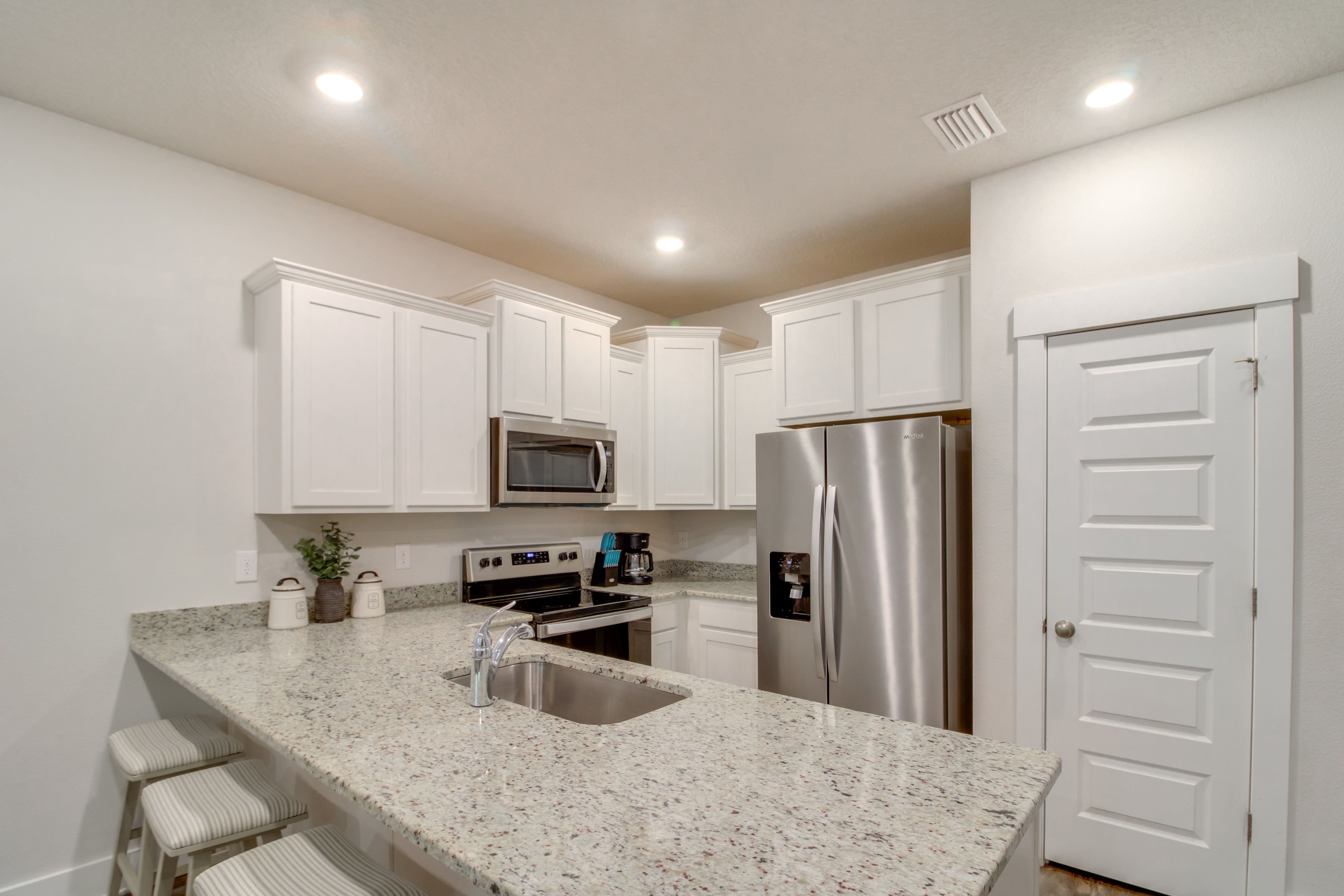 Kitchen | Blender | Dishware & Flatware | 1st Floor
