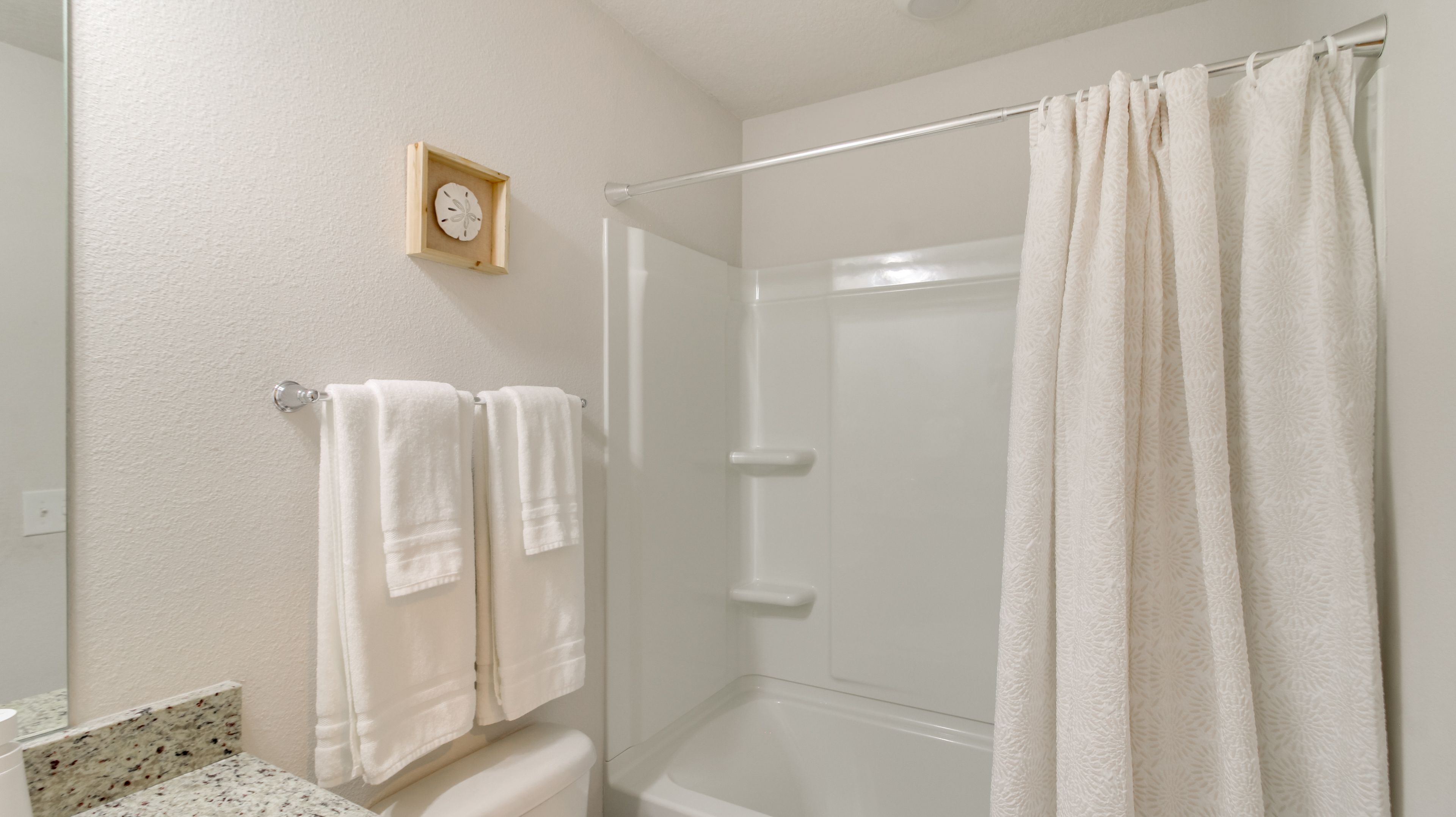 Full Bathroom | 2nd Floor
