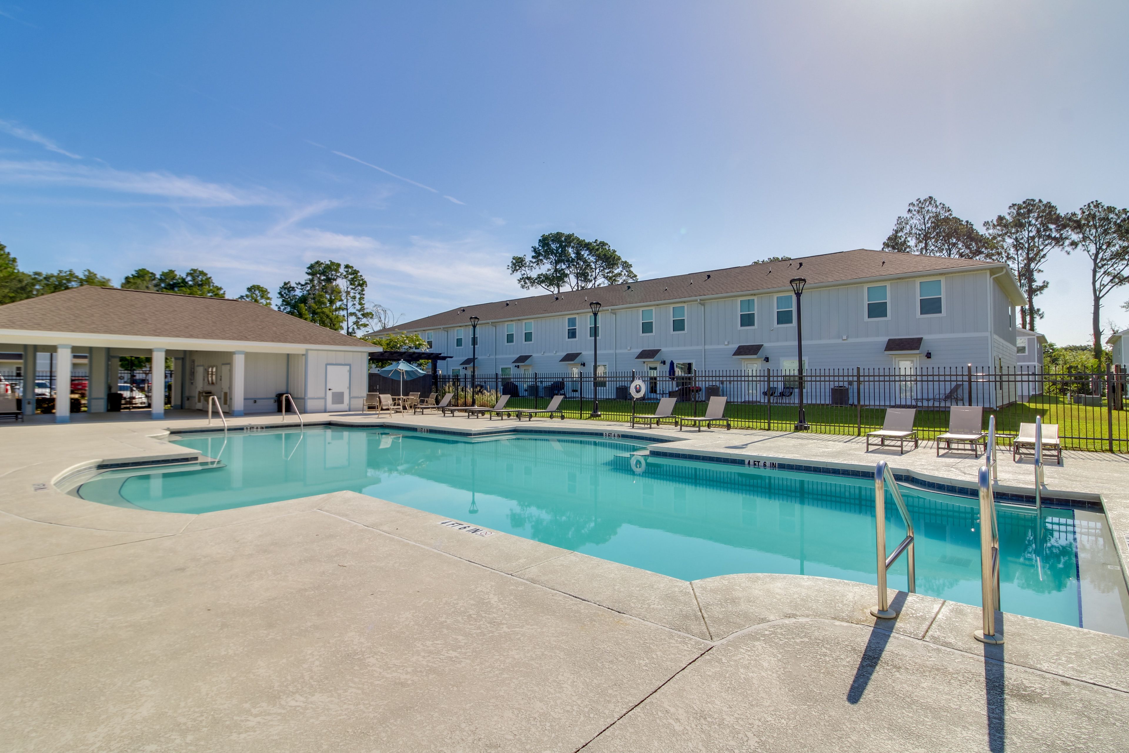 Admiral's Quarters | Community Pool (Not Heated, Open Year-Round)