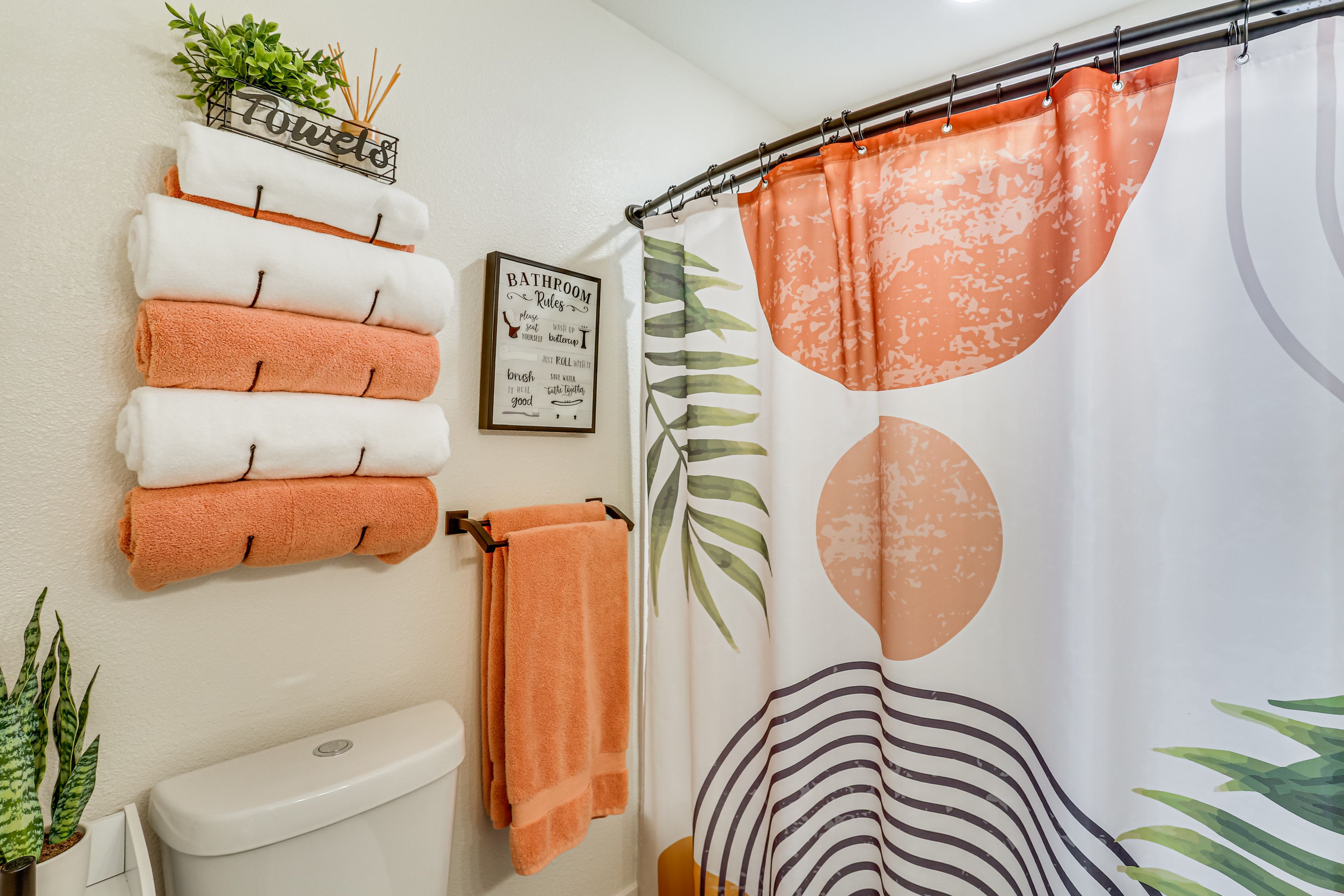 Full Bath | Towels | Hair Dryer