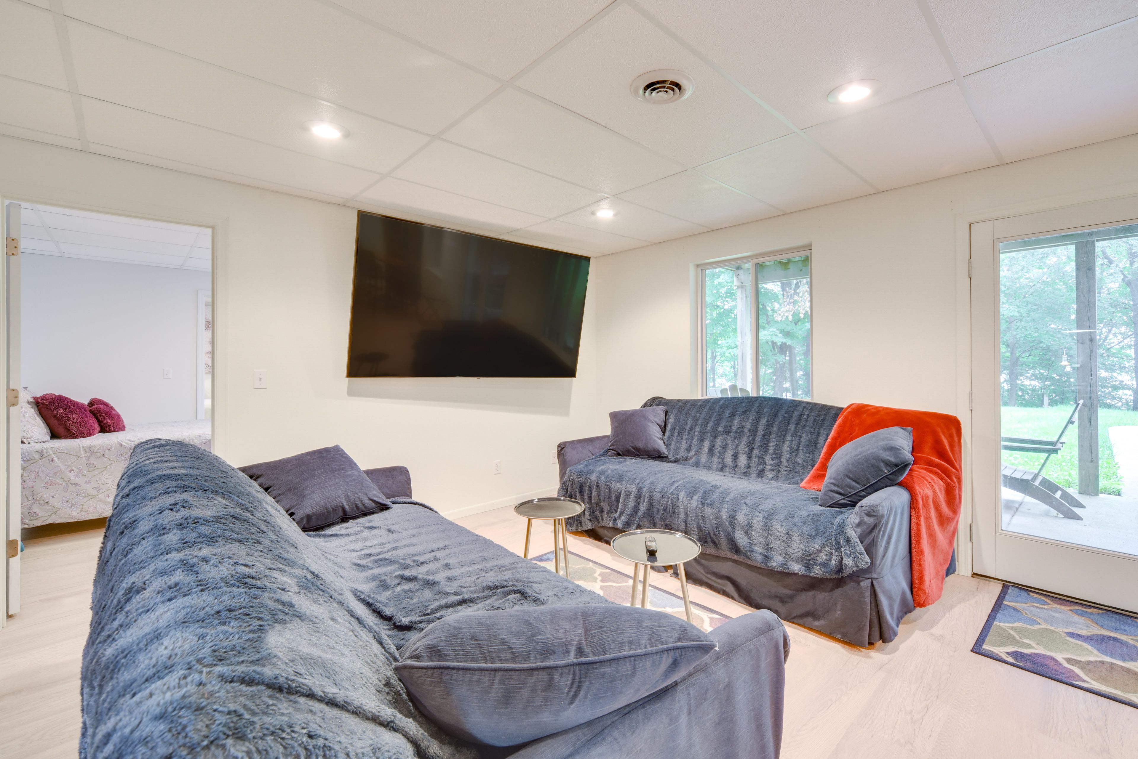 Family Room | Smart TV | Lower Level