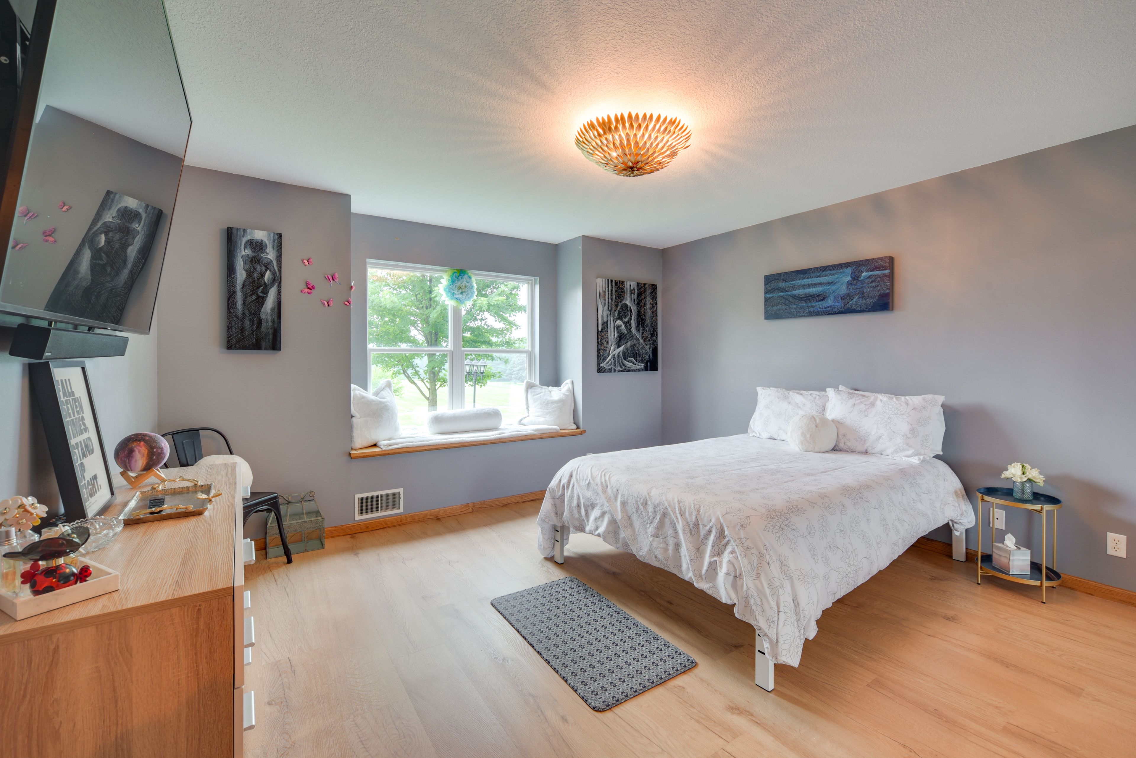 Bedroom 1 | Queen Bed | Main Level