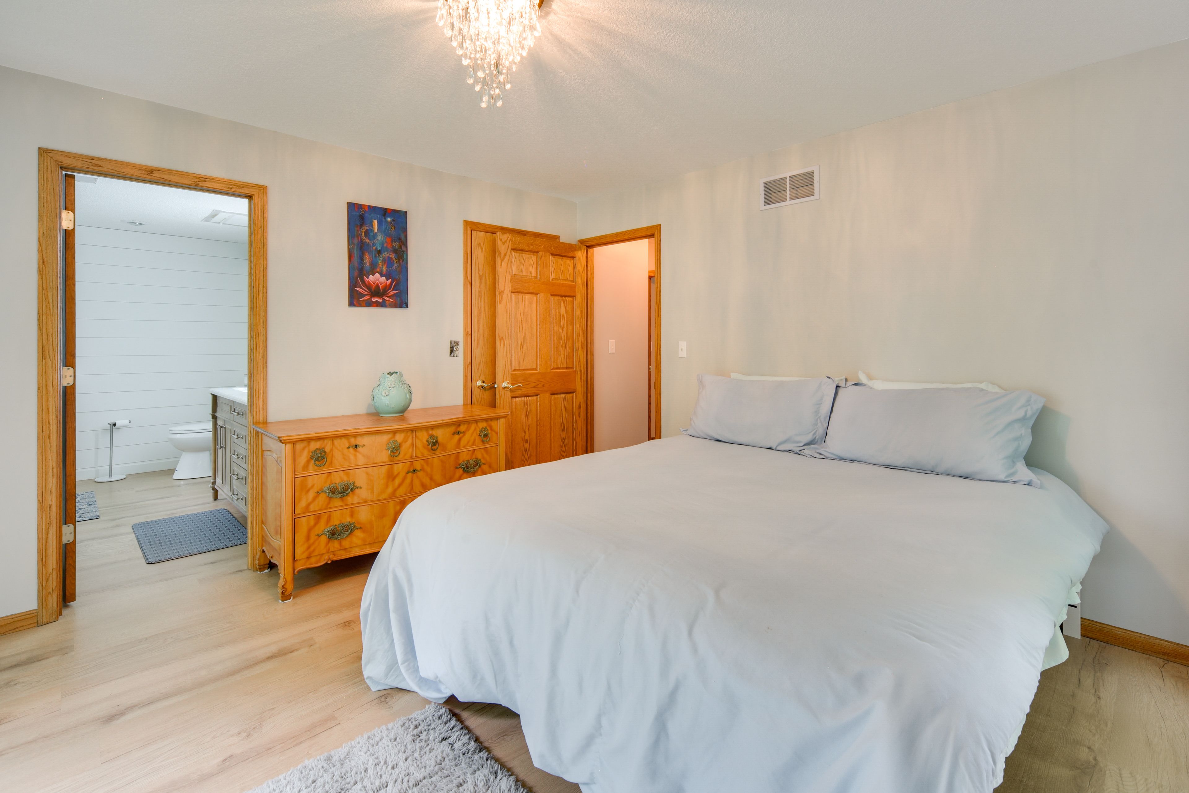 Bedroom 2 | King Bed | Main Level