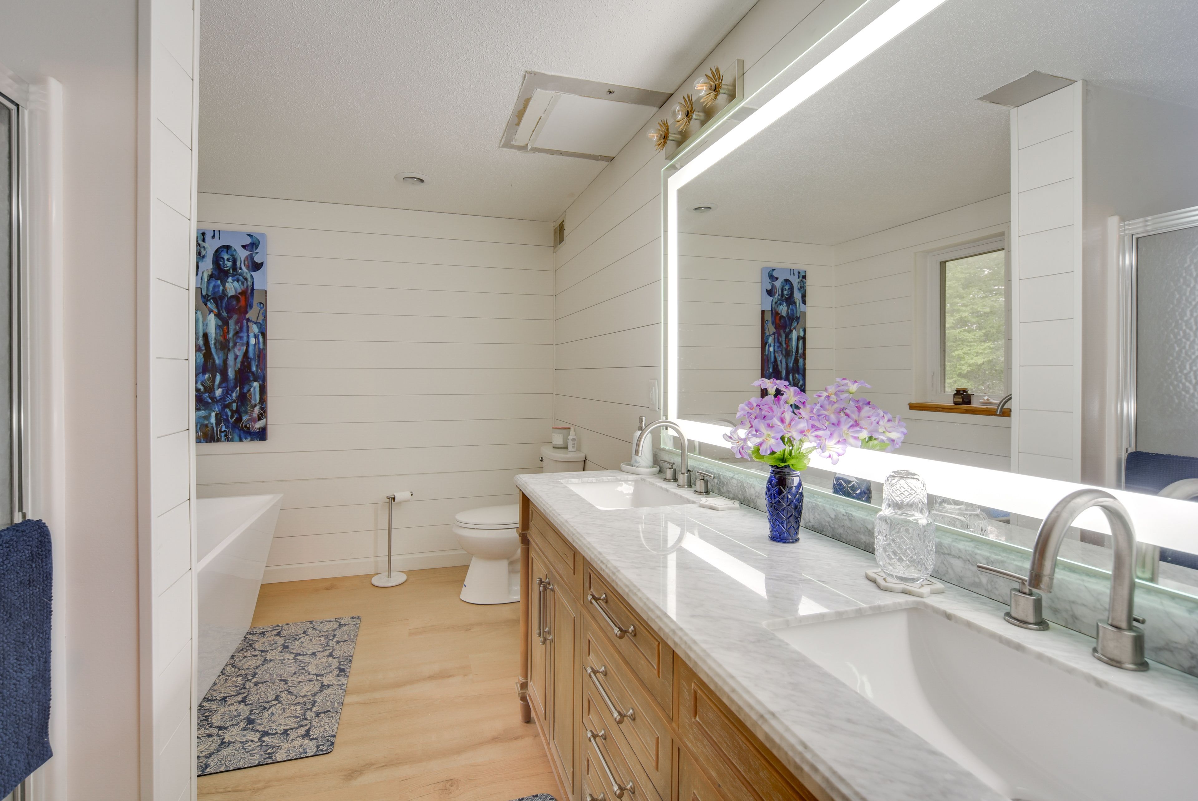 En-Suite Bathroom | Shower | Main Level