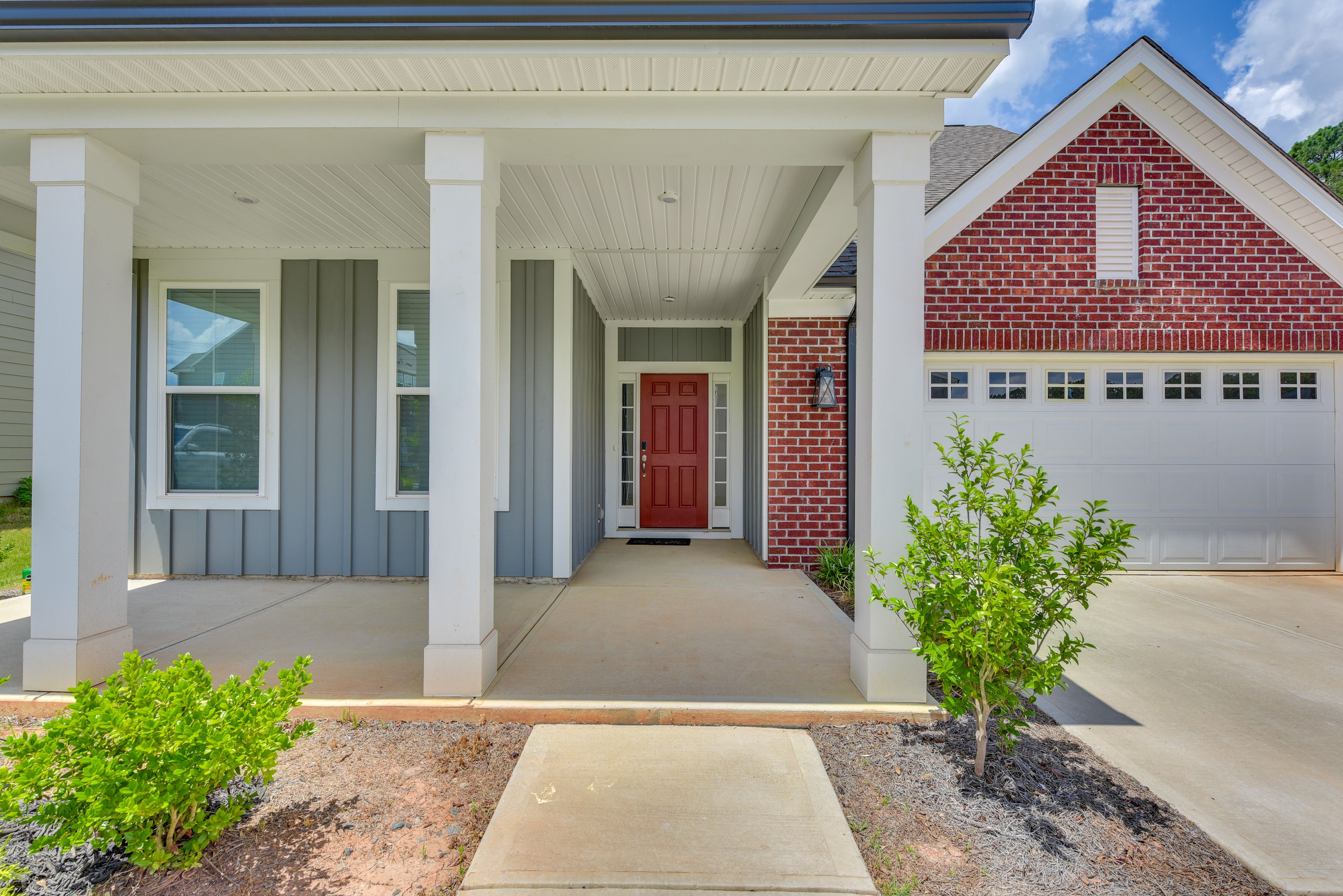 Exterior | Entryway