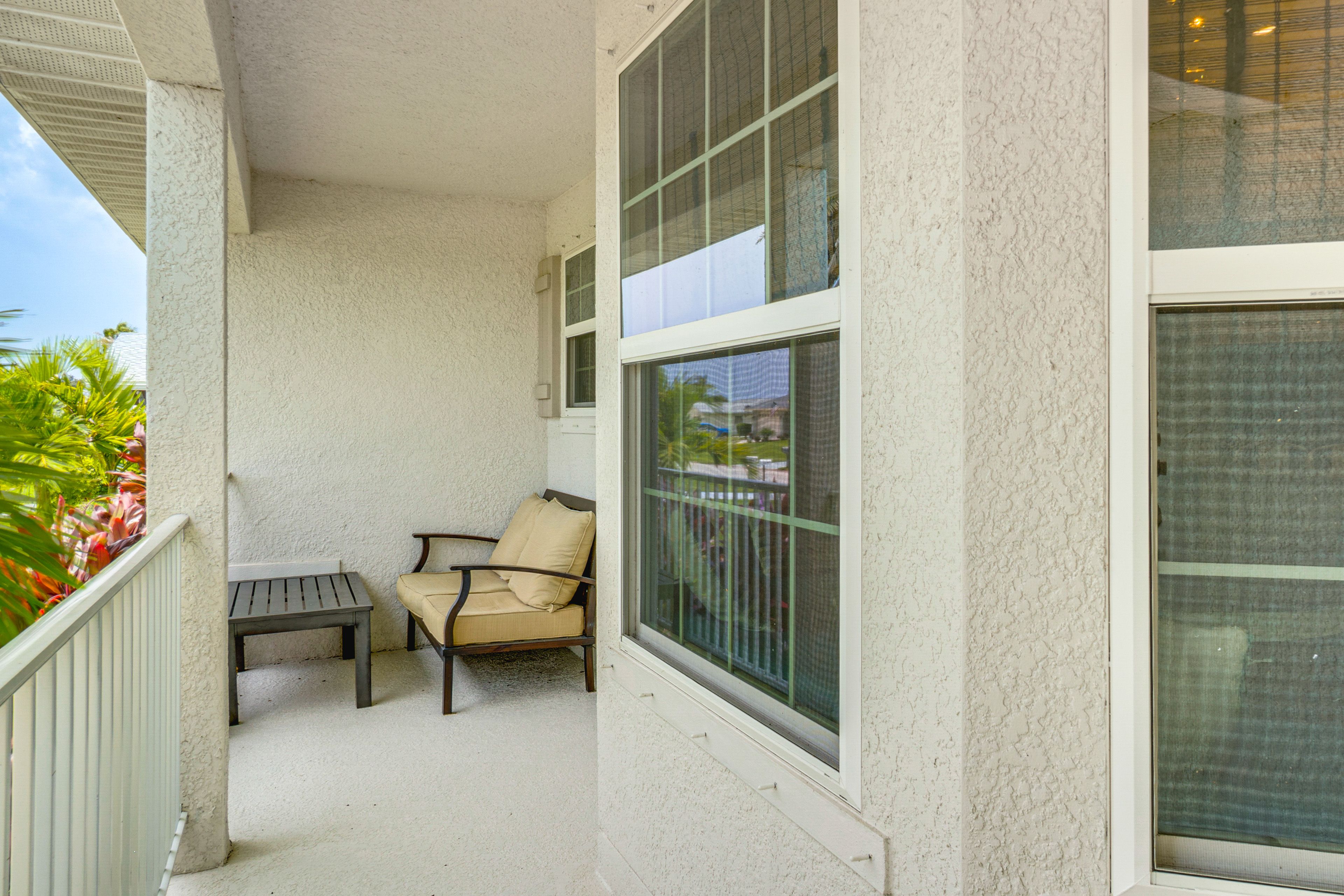 Exterior | Front Porch w/ Seating