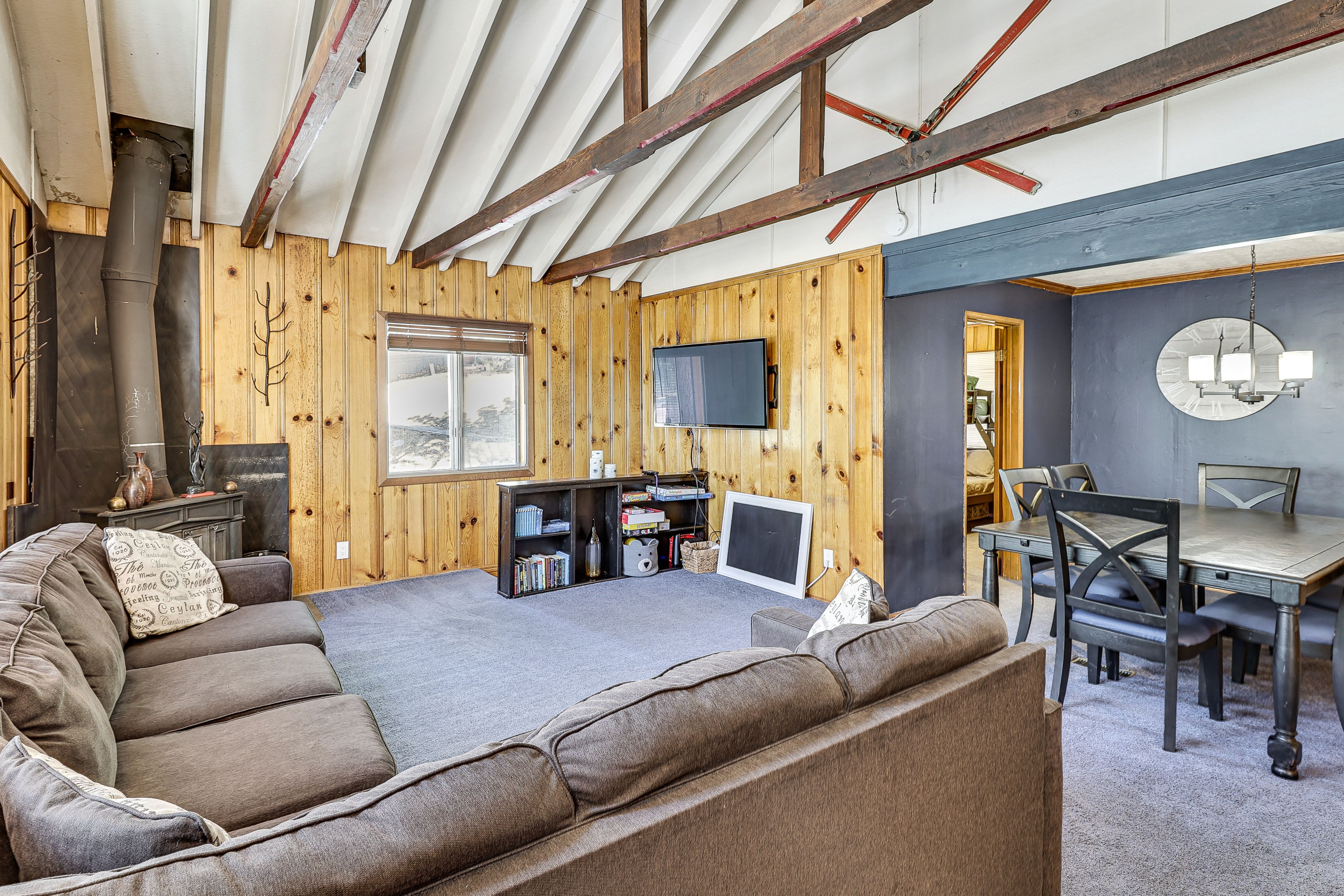 Living Area | Formal Dining Table