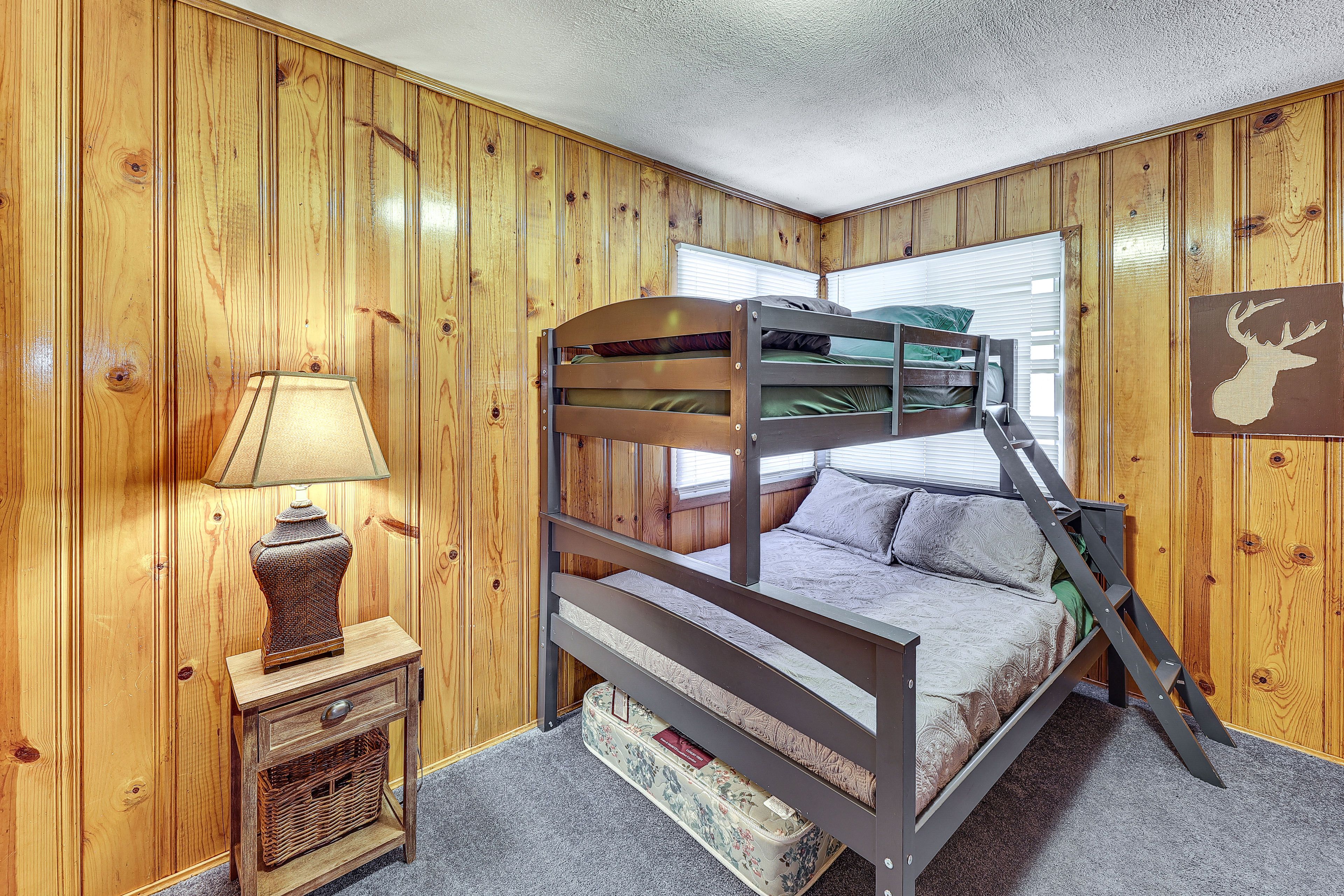 Bedroom 2 | Twin/Full Bunk Bed | Main Floor