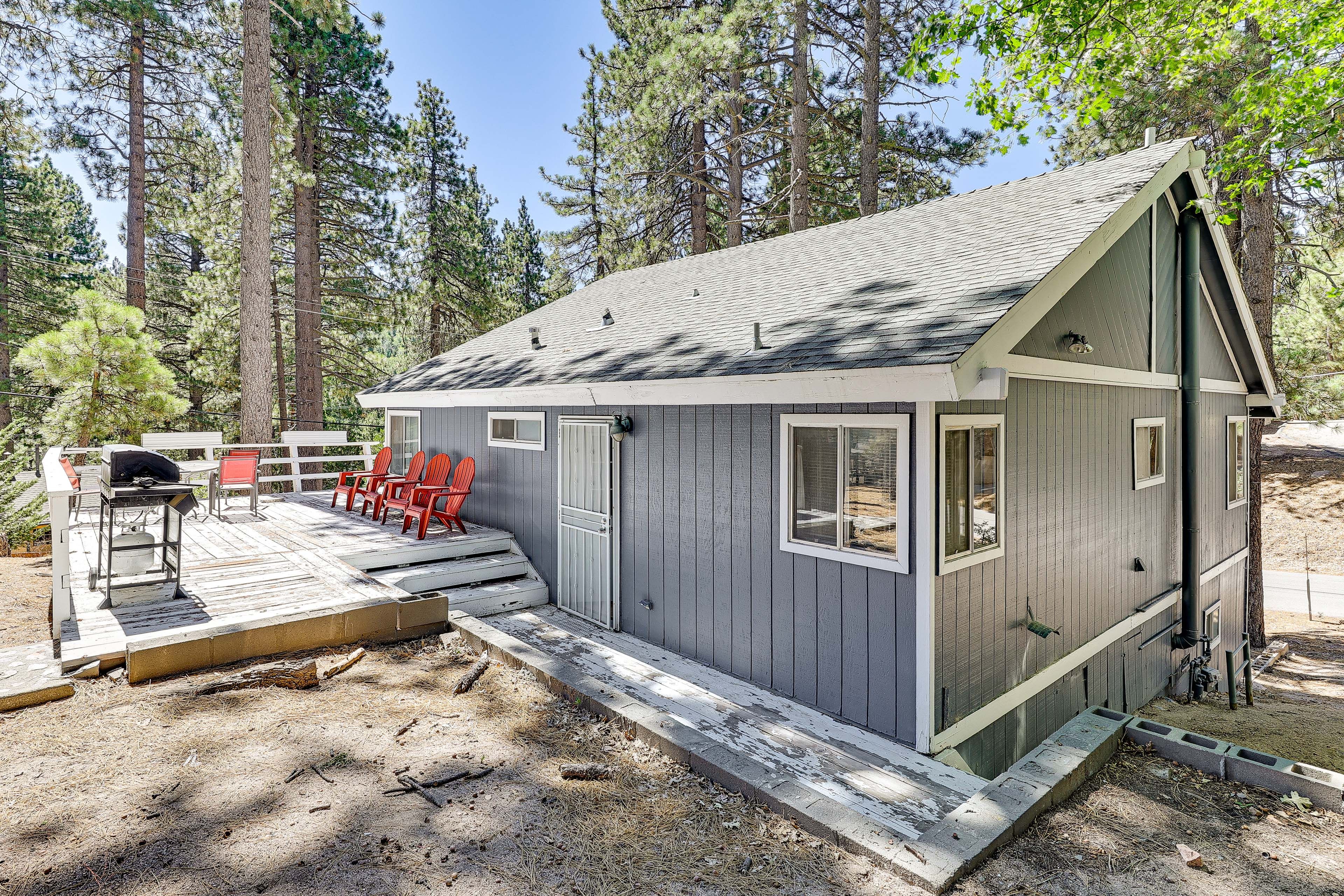 Green Valley Lake Vacation Rental | 3BR | 2.5BA | 12 Steps to Enter