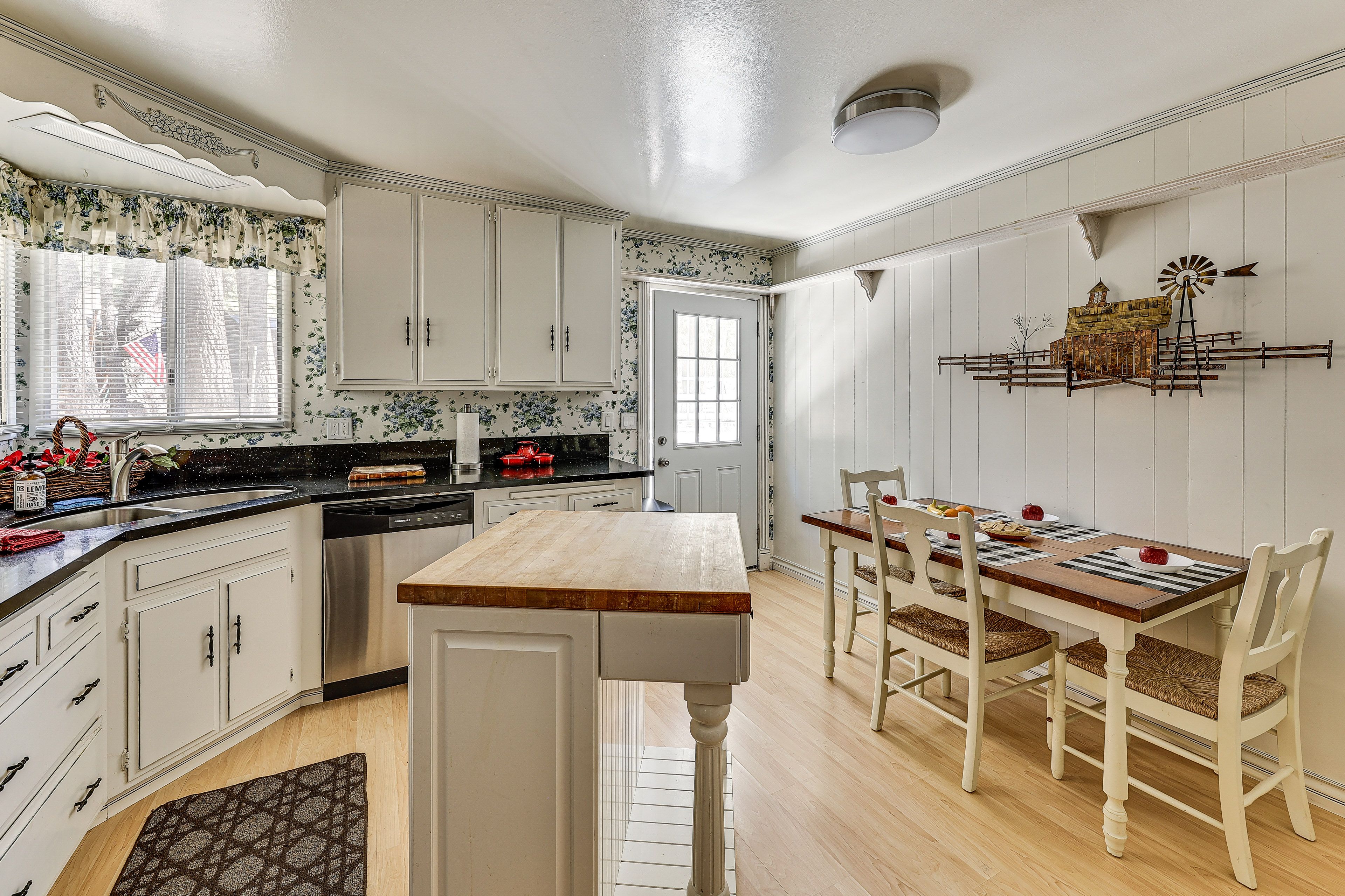 Kitchen | Cooking Basics | Addt'l Dining Table