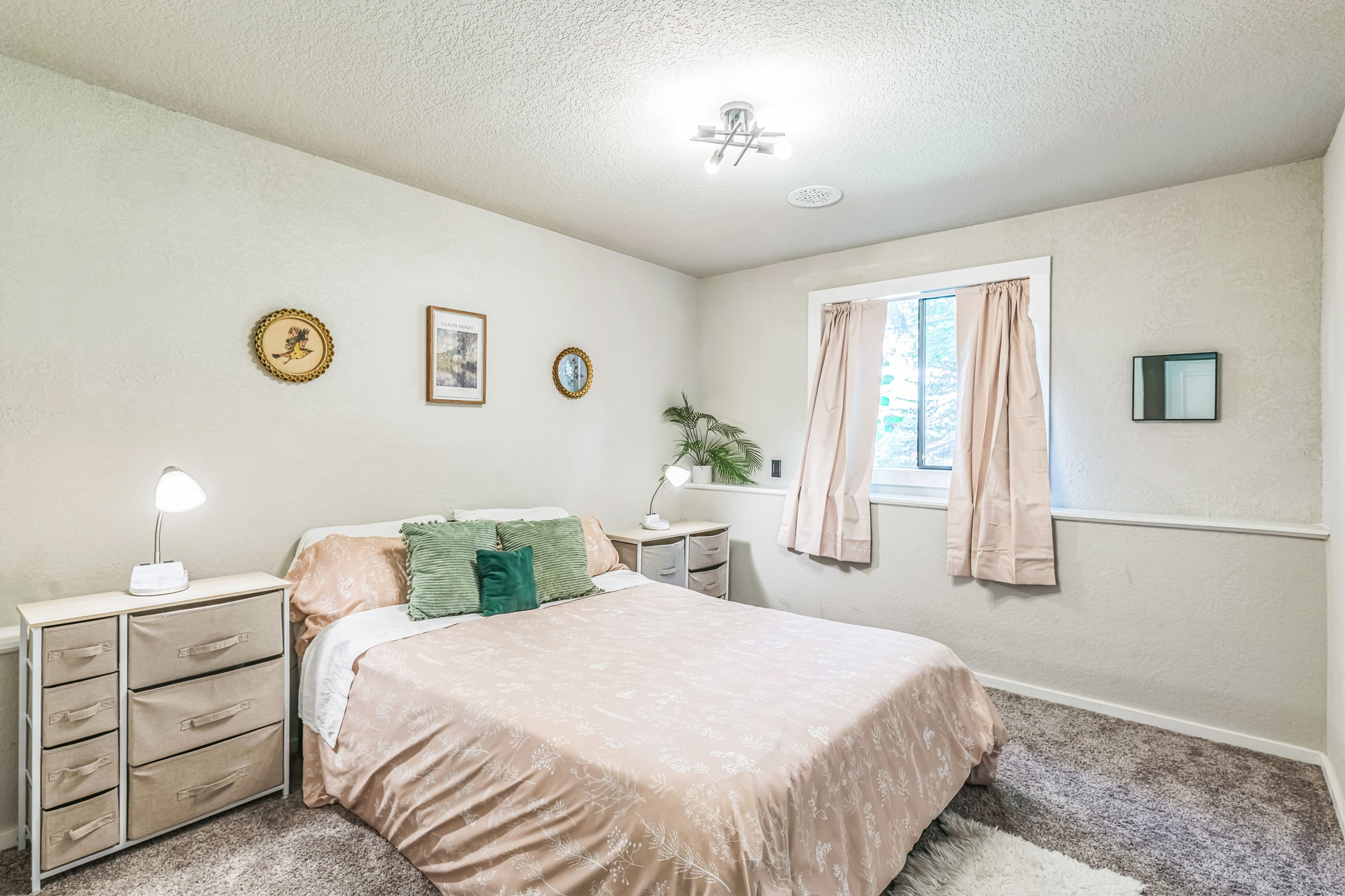 Bedroom 5 | Queen Bed | Lower Level