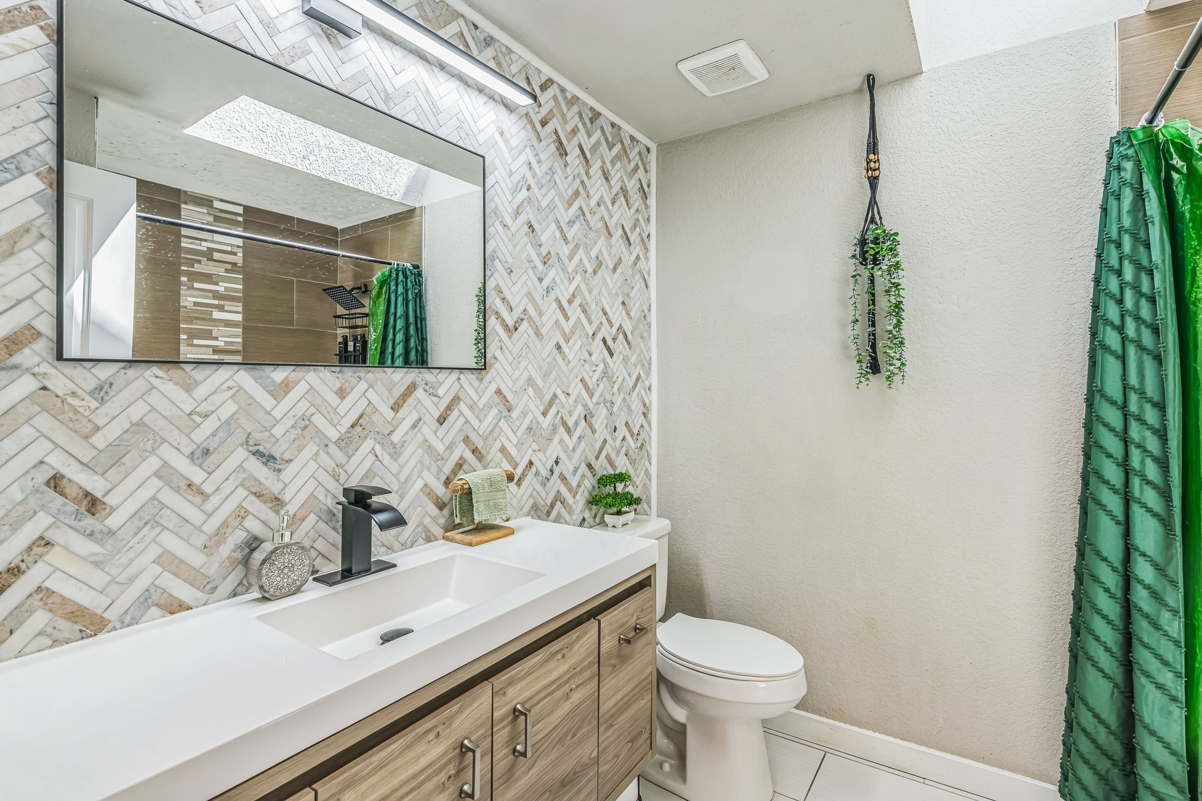 Full Bath | Main Level