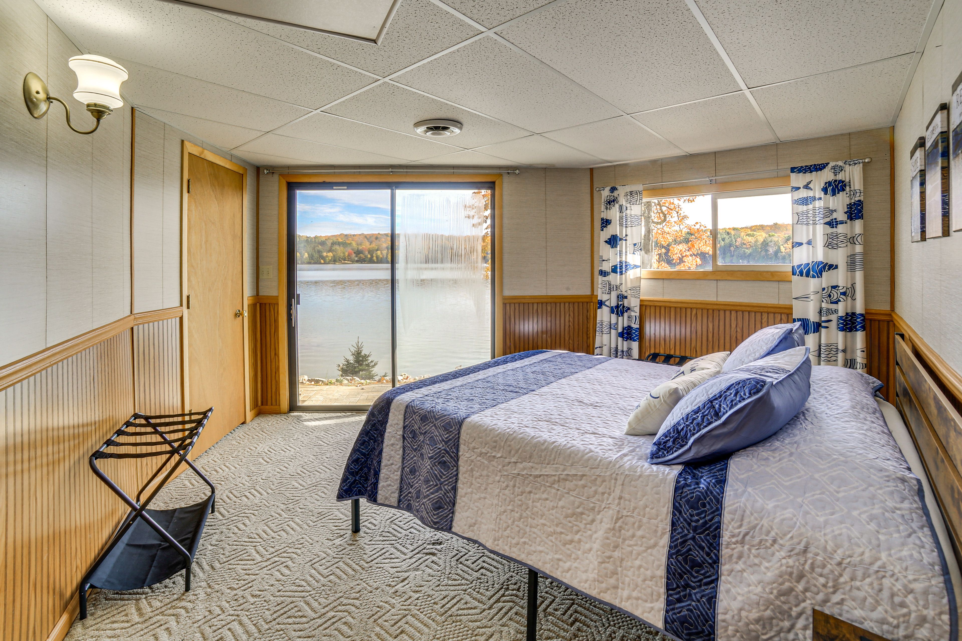 Bedroom 3 | Queen Bed | Lower Floor