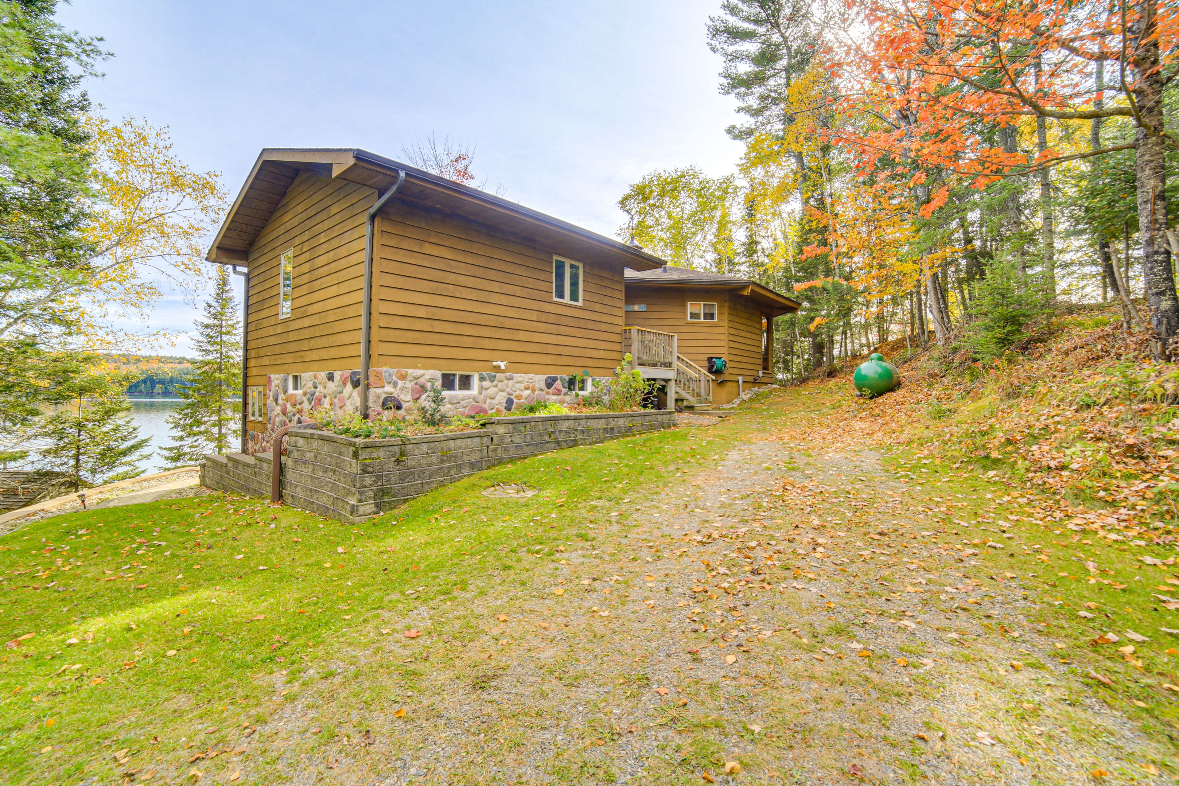 Parking | Driveway (4 Vehicles)