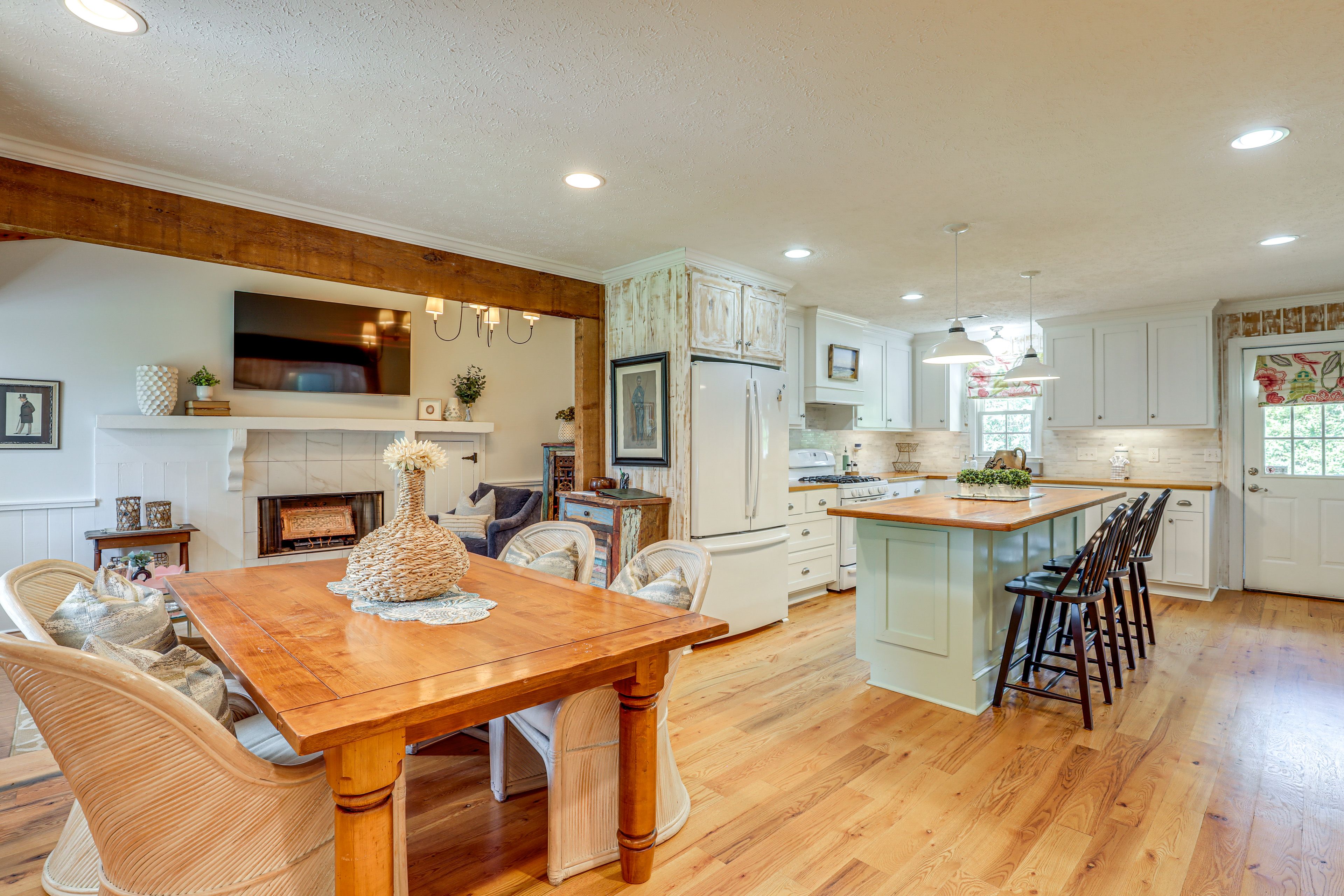 Dining Area | Free WiFi | Single-Story Home