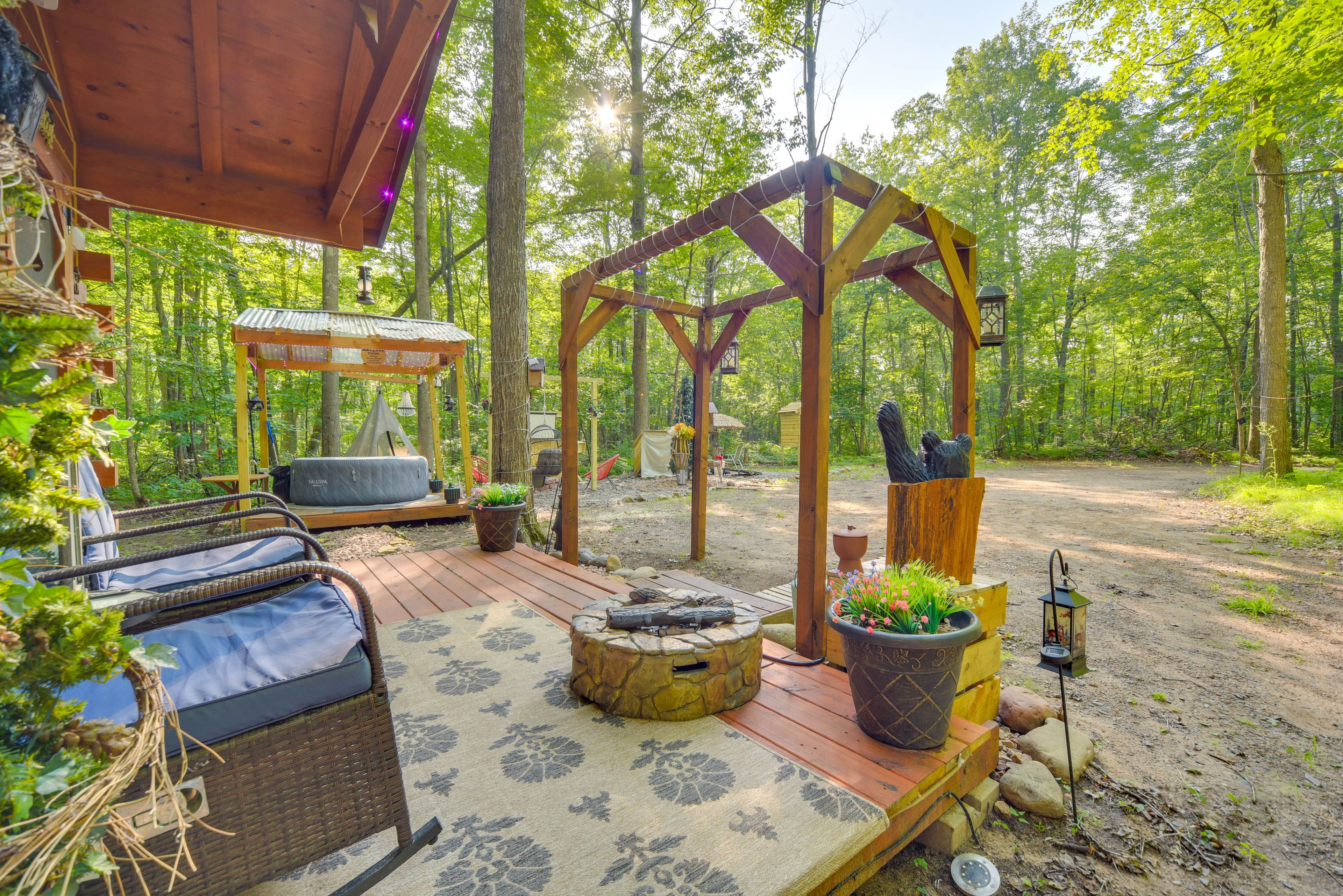 Front Porch | Electric Fire Pit | Hiking Trails On-Site