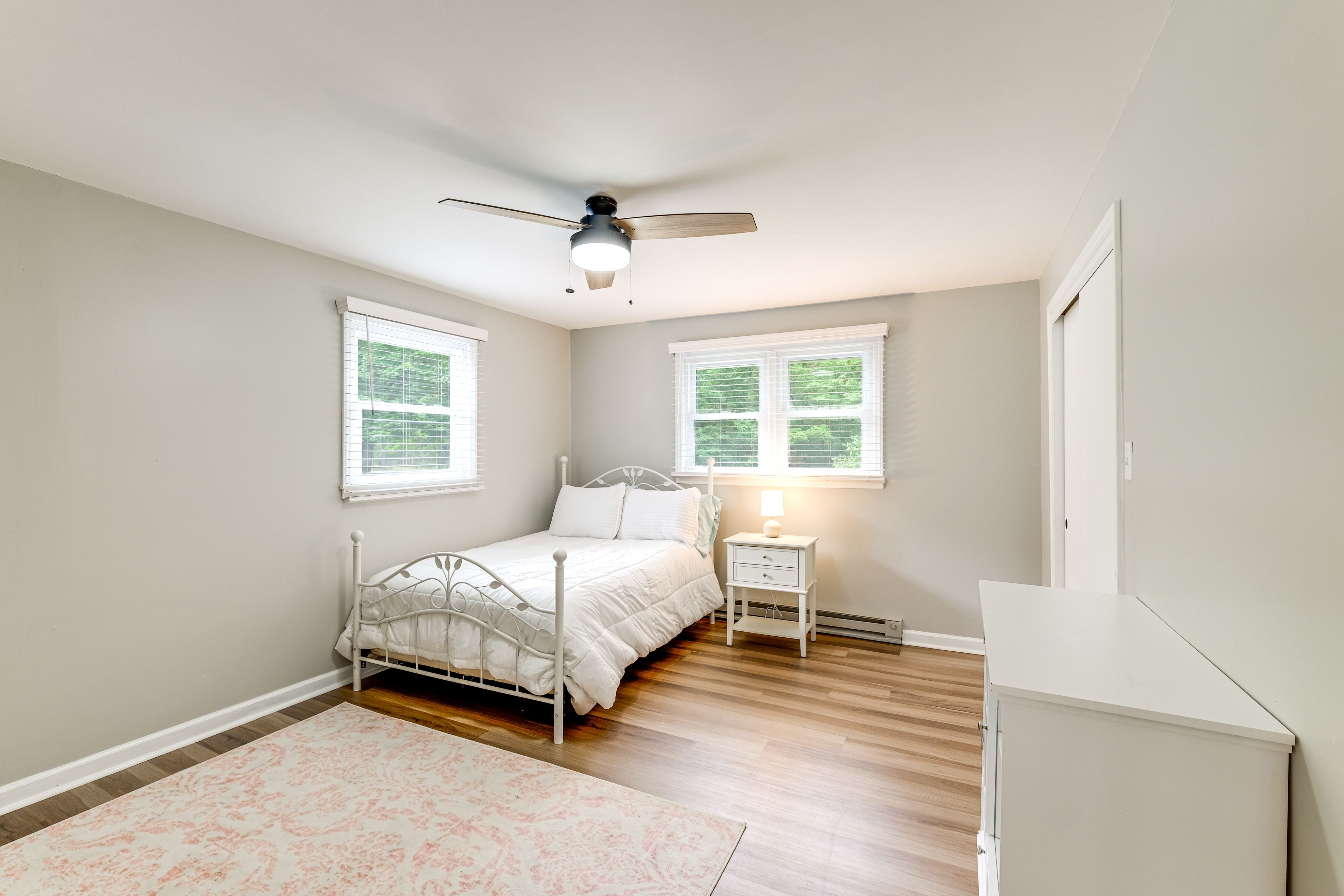 Bedroom 1 | Full Bed | 1st Floor